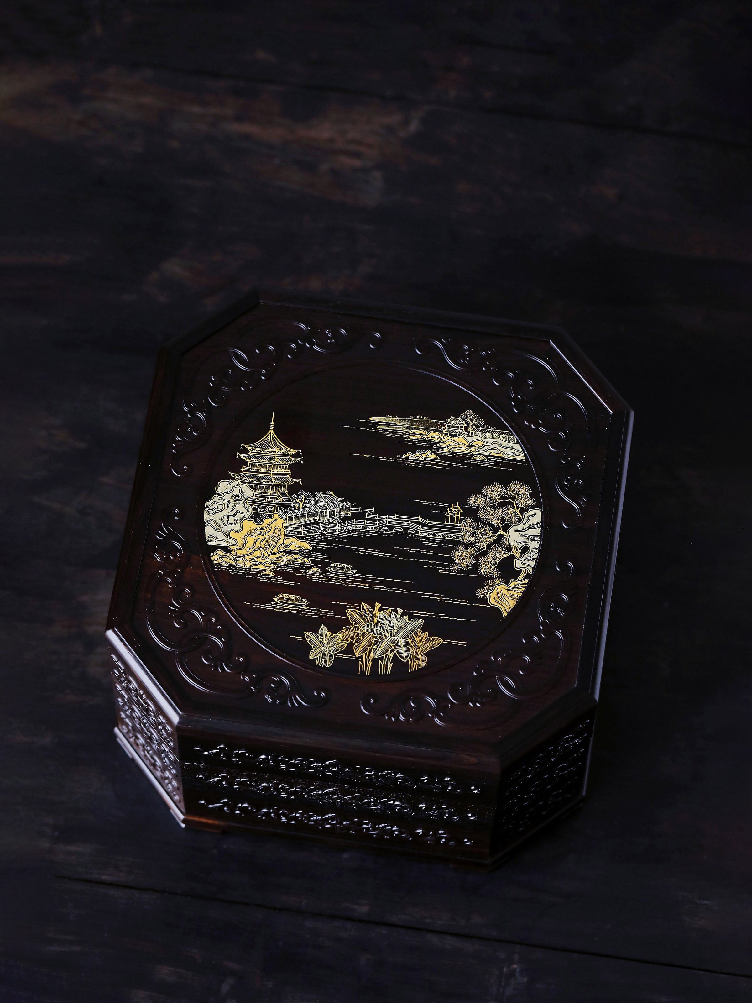 Purple sandalwood gilded fairy pavilion pattern three-tiered octagonal tea box
