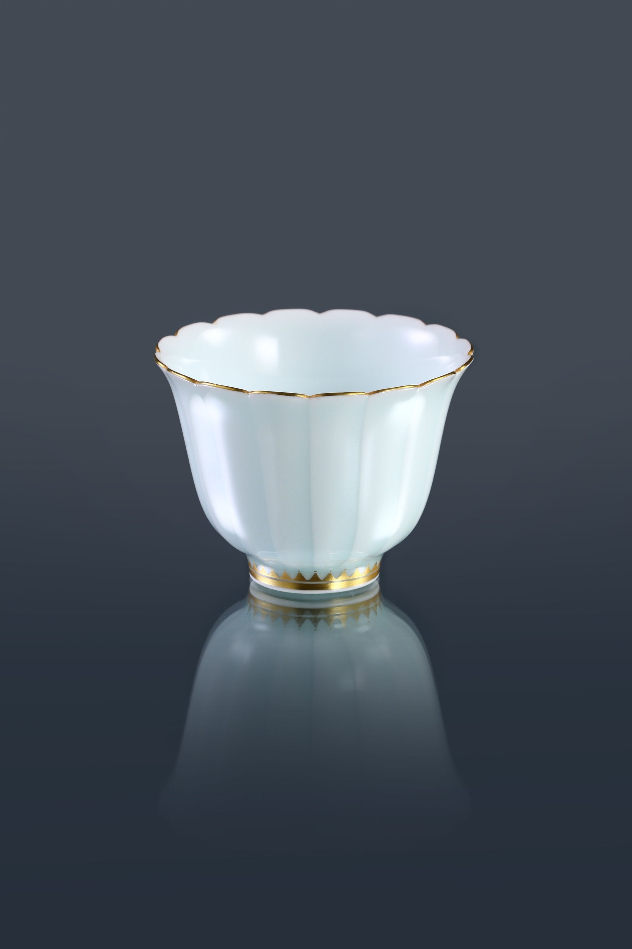 Shadow-carved Golden Bell Cup