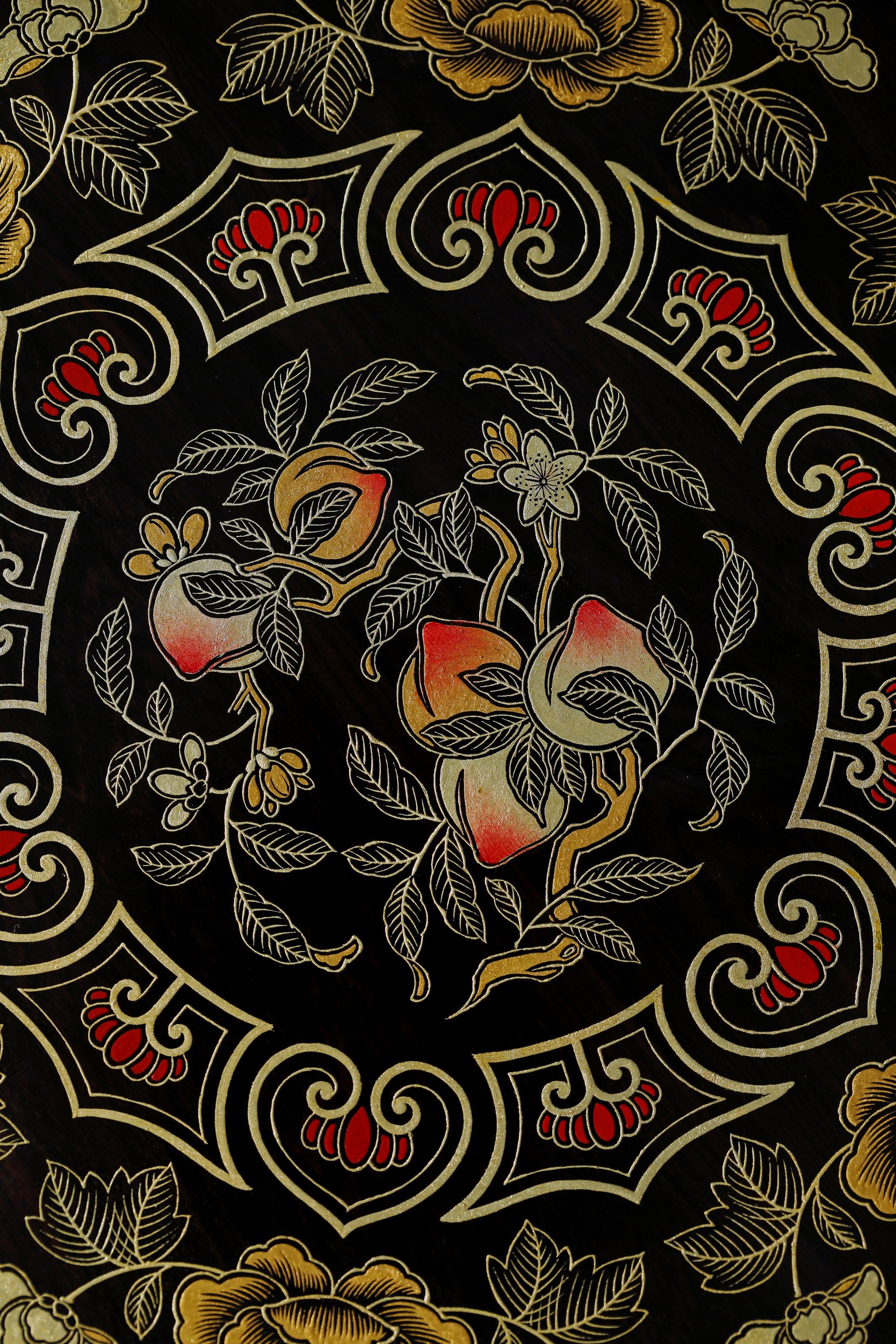 Purple sandalwood twelve-cornered fruit box symbolizing wealth and longevity