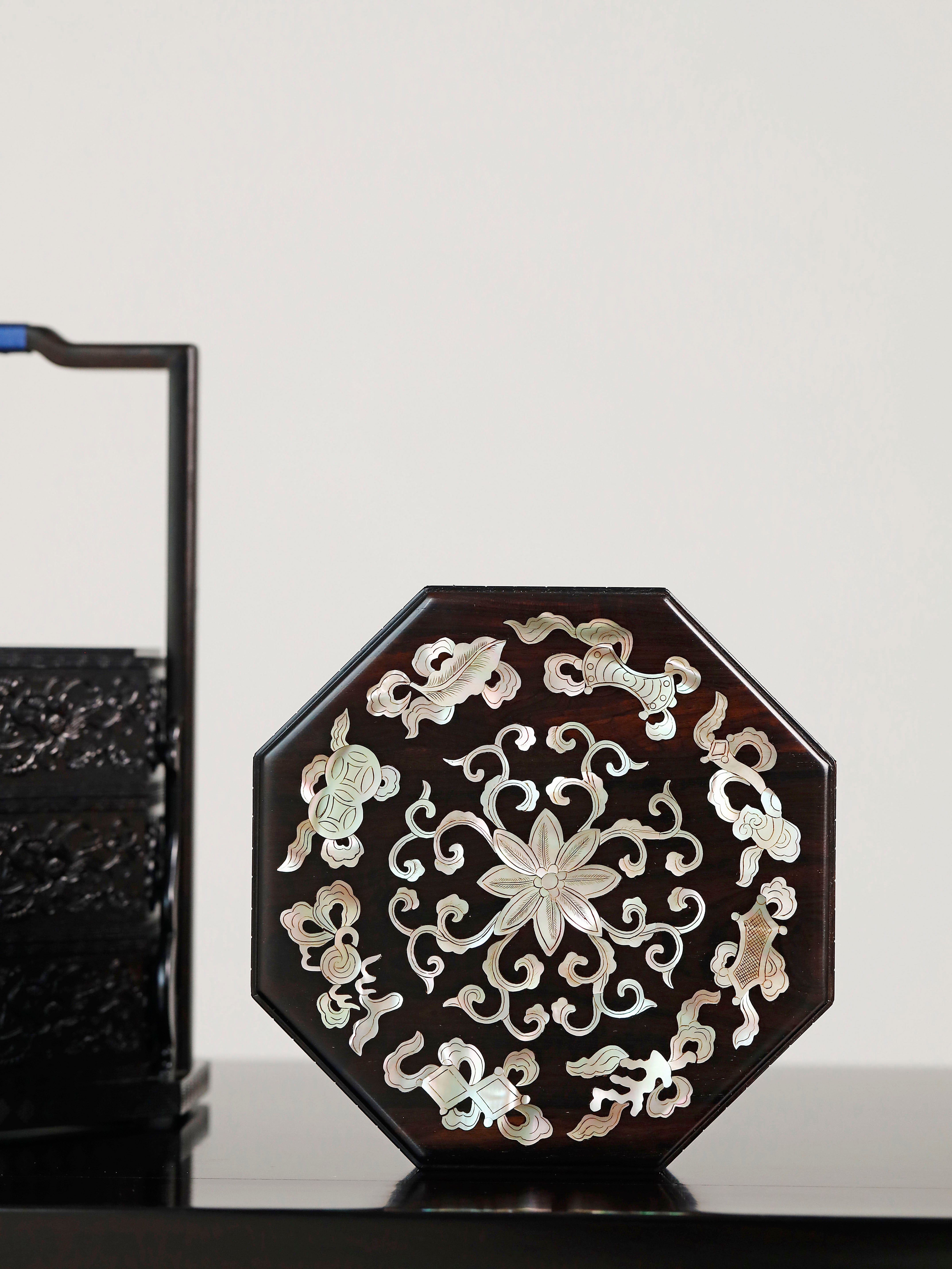 Purple sandalwood inlaid mother-of-pearl octagonal box with eight treasures