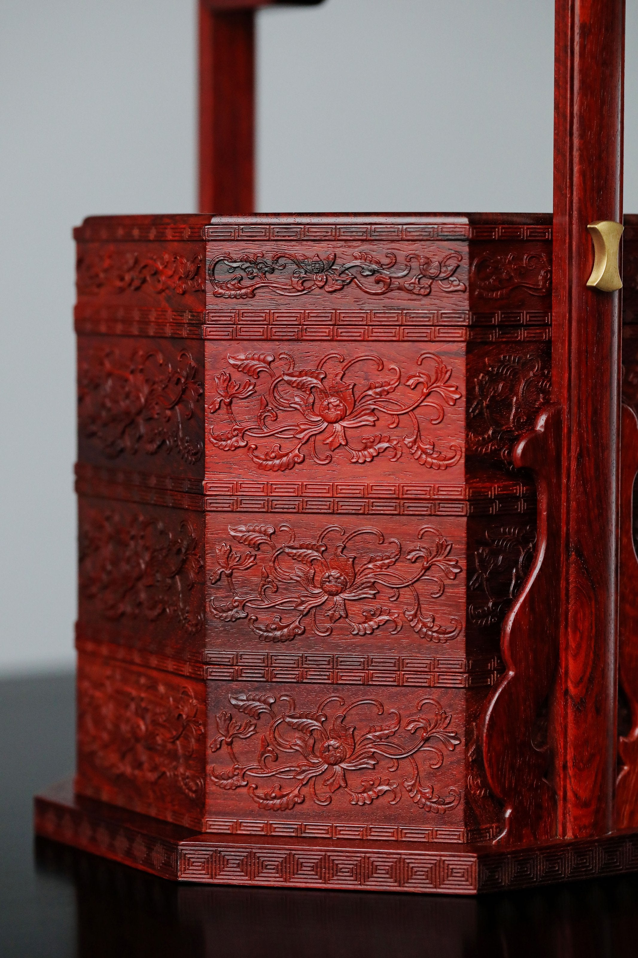 Small-leaf sandalwood carved octagonal box with passionflower design