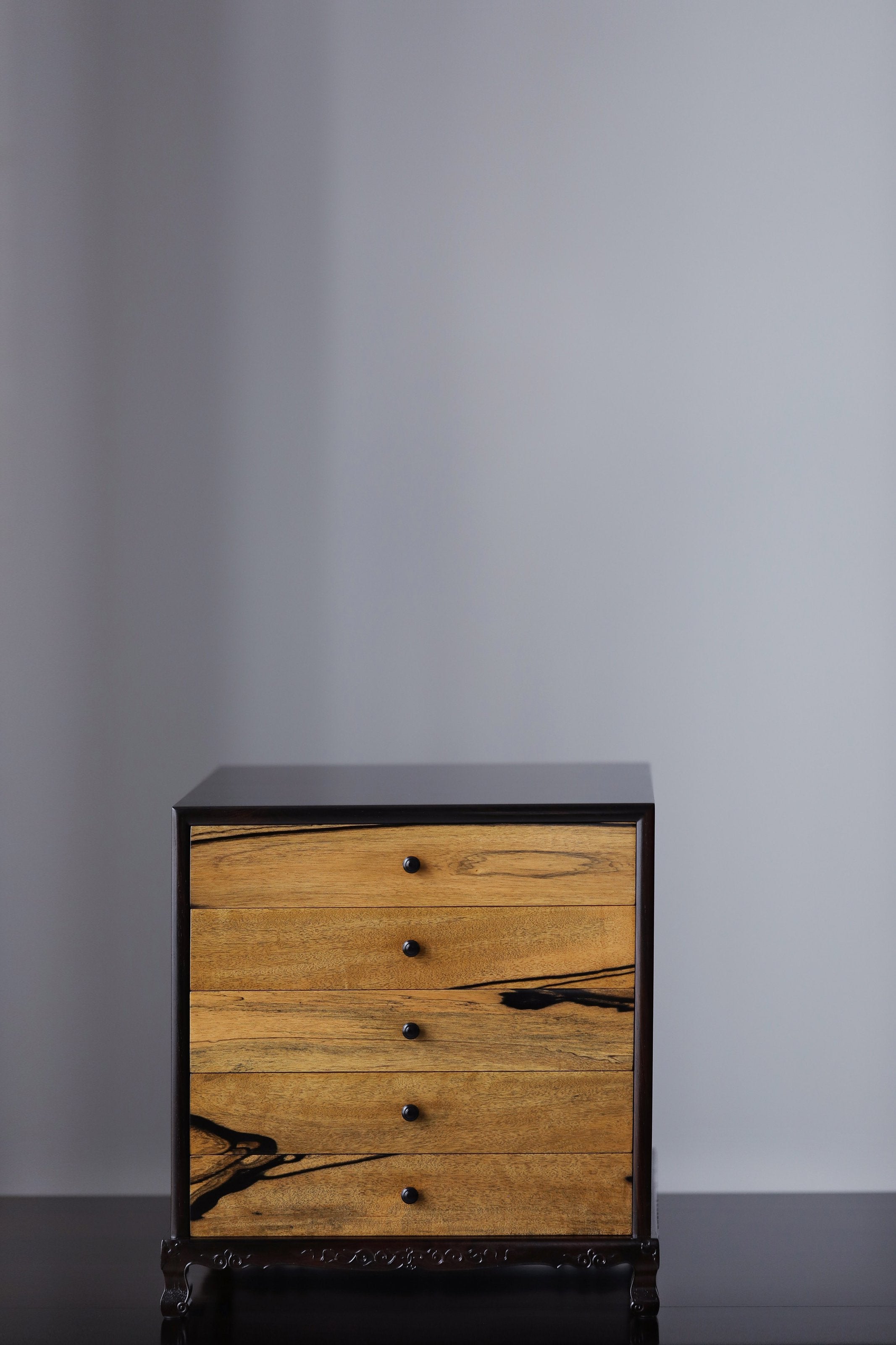 Purple sandalwood and black sandalwood sideboard for five-tiered tea set