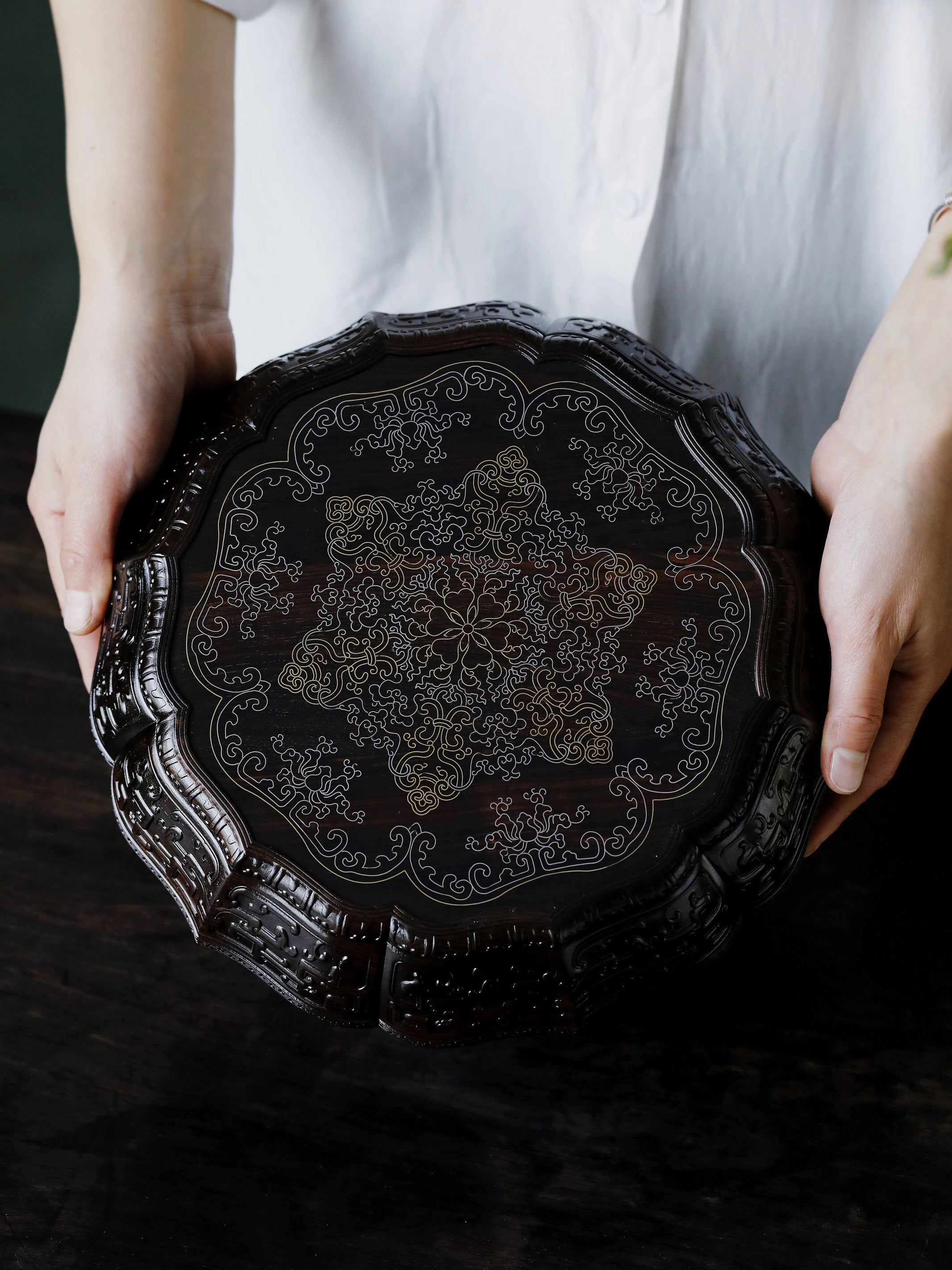 Purple sandalwood twelve-cornered fruit box inlaid with silver wire scrolling floral pattern