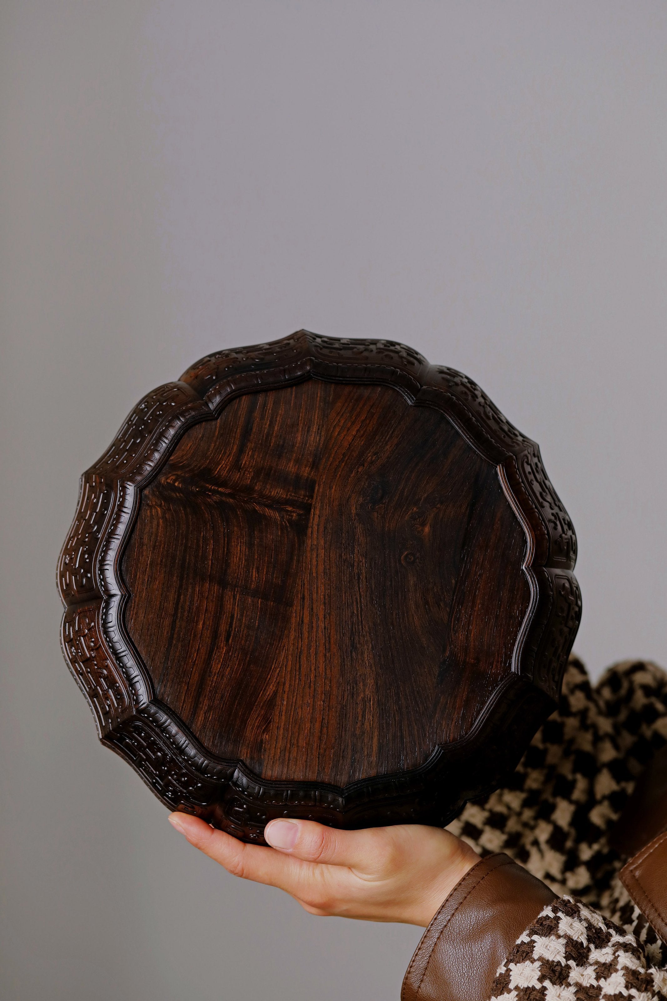 Purple sandalwood twelve-cornered fruit box symbolizing wealth and longevity