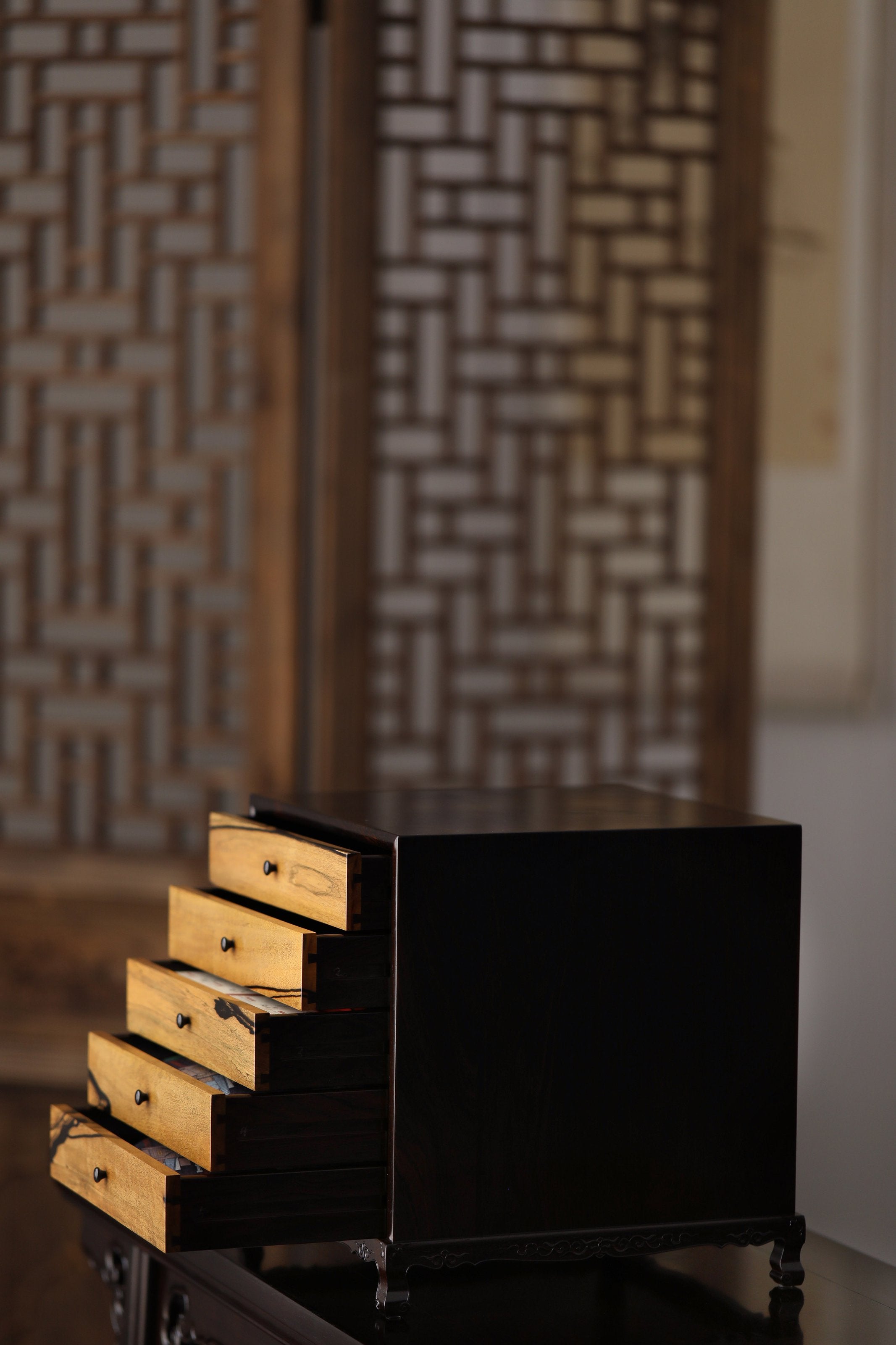 Purple sandalwood and black sandalwood sideboard for five-tiered tea set