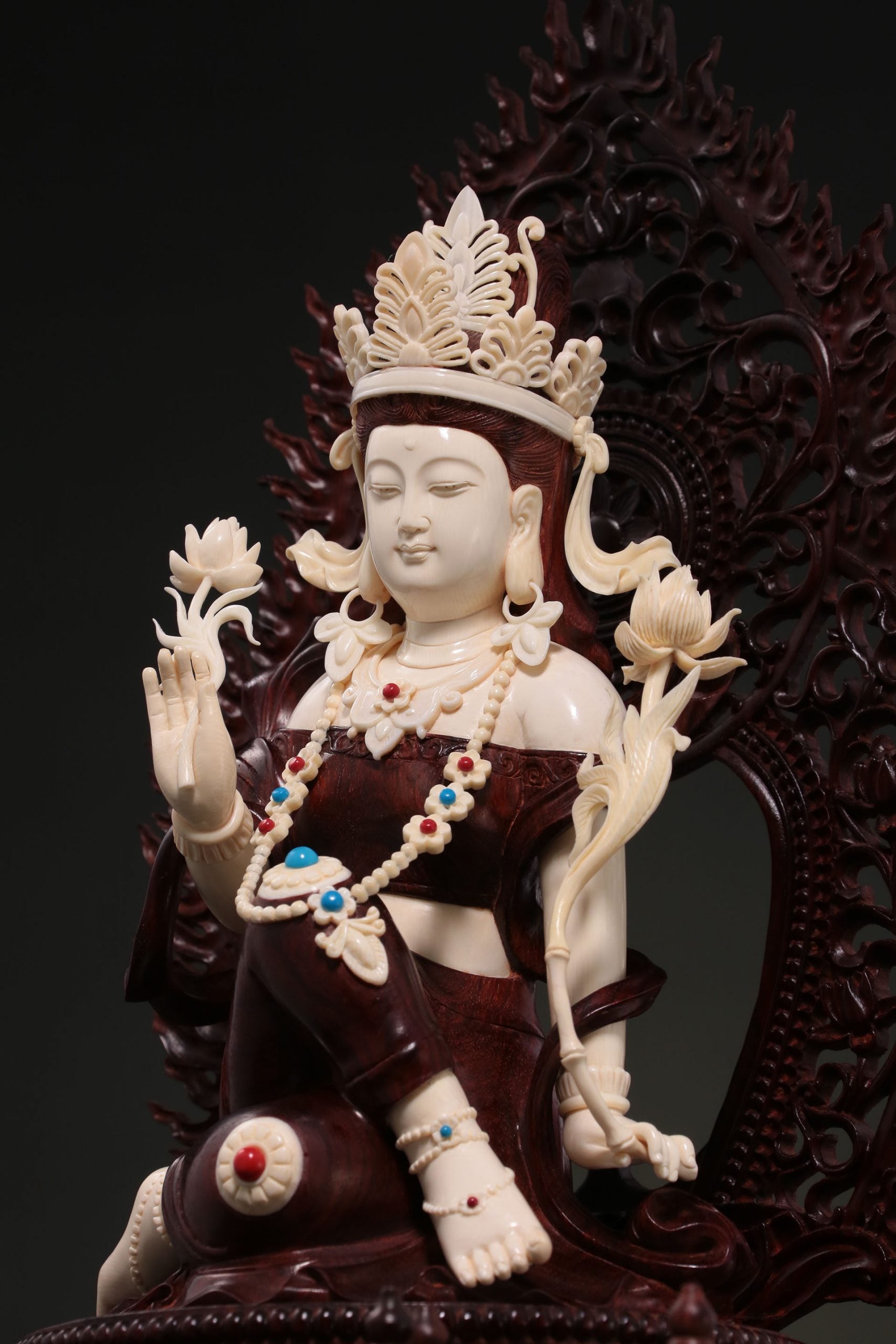 Guanyin Bodhisattva's tears manifested