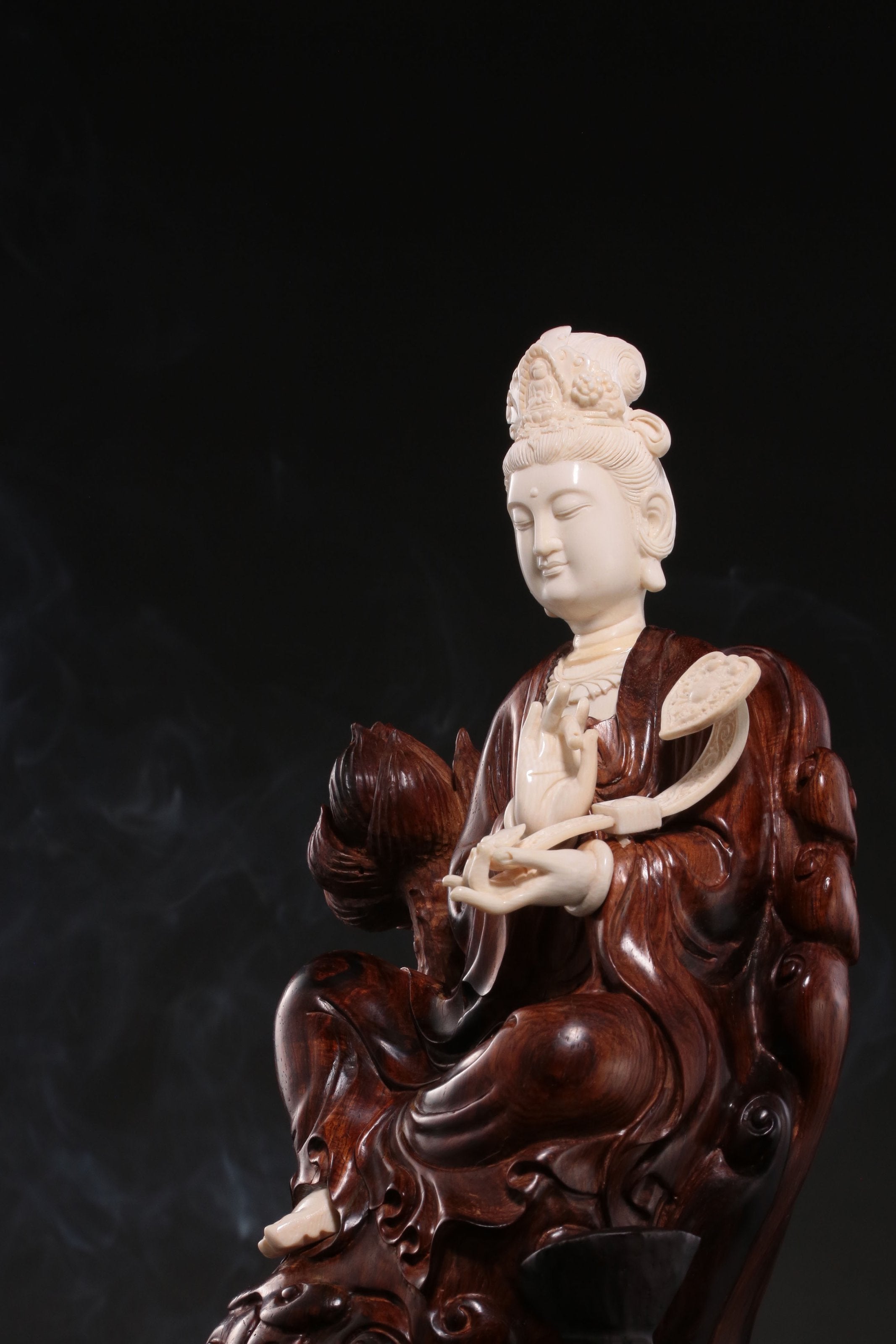 Seated Ruyi Guanyin