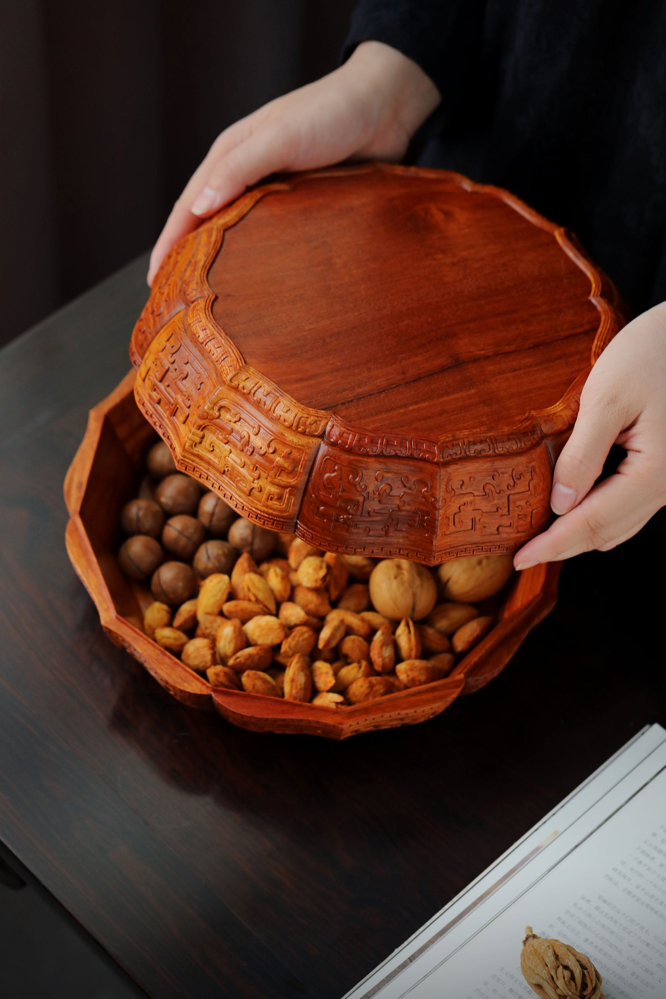 Purple sandalwood/Burmese carved twelve-cornered fruit box with a longevity sunflower shape