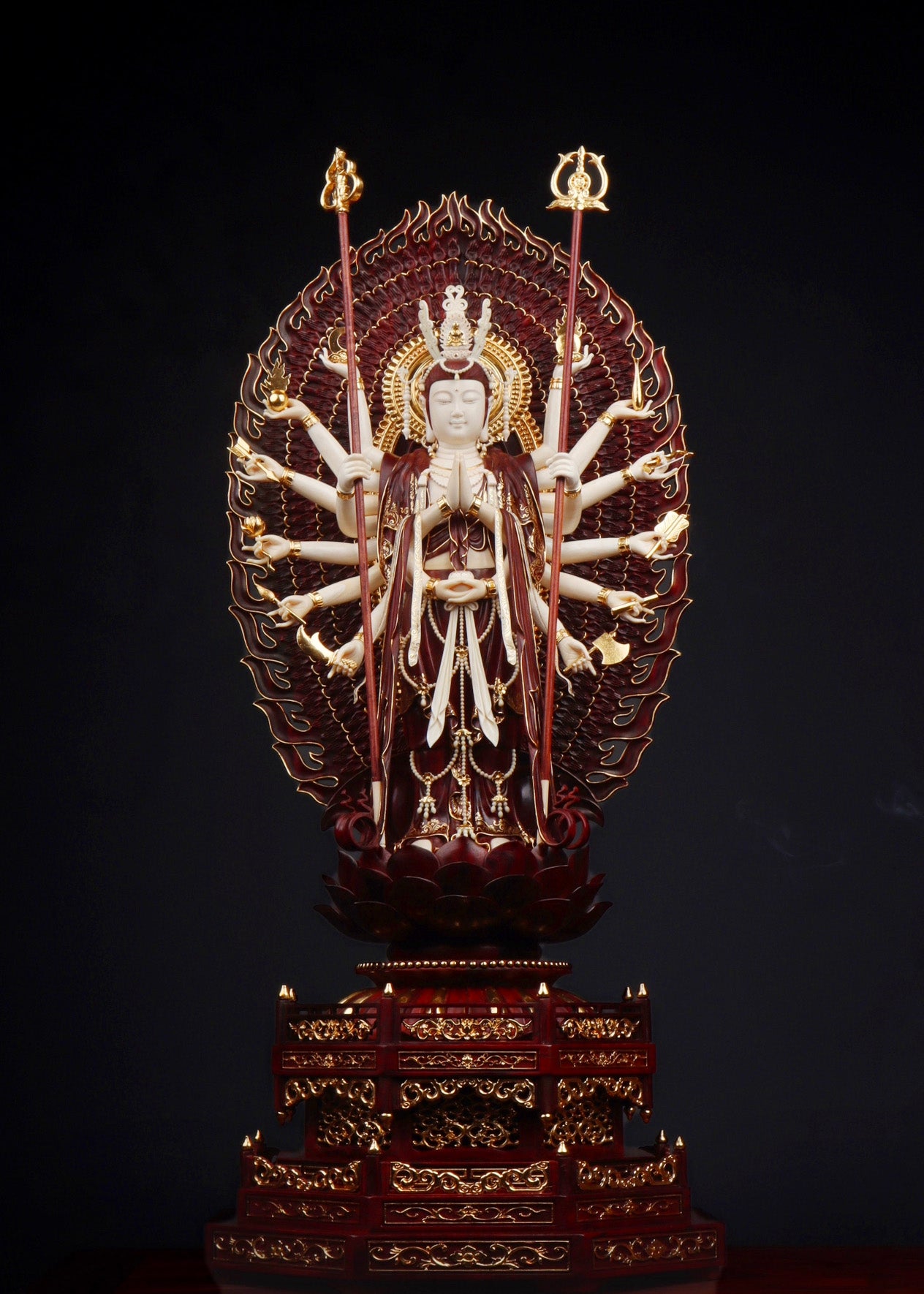 Thousand-Handed and Thousand-Eyed Guanyin Bodhisattva