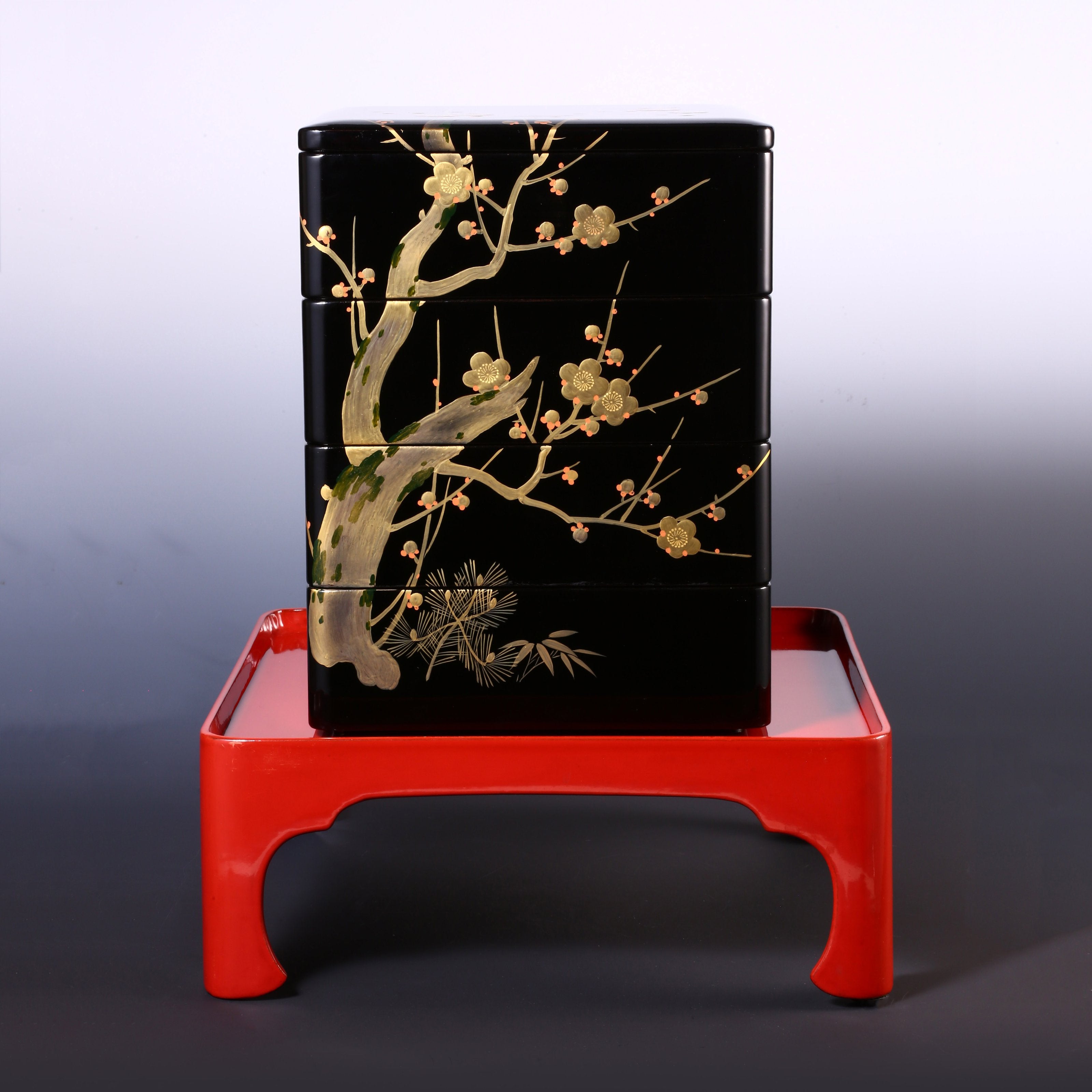 Japanese "Braving Snow and Frost" Lacquerware Box