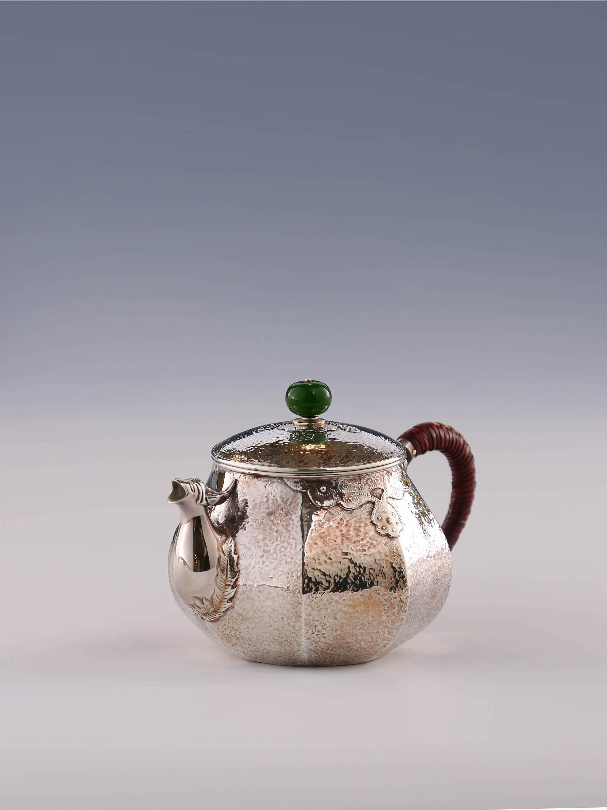 Eight-sided beast-mouth cloud shoulder