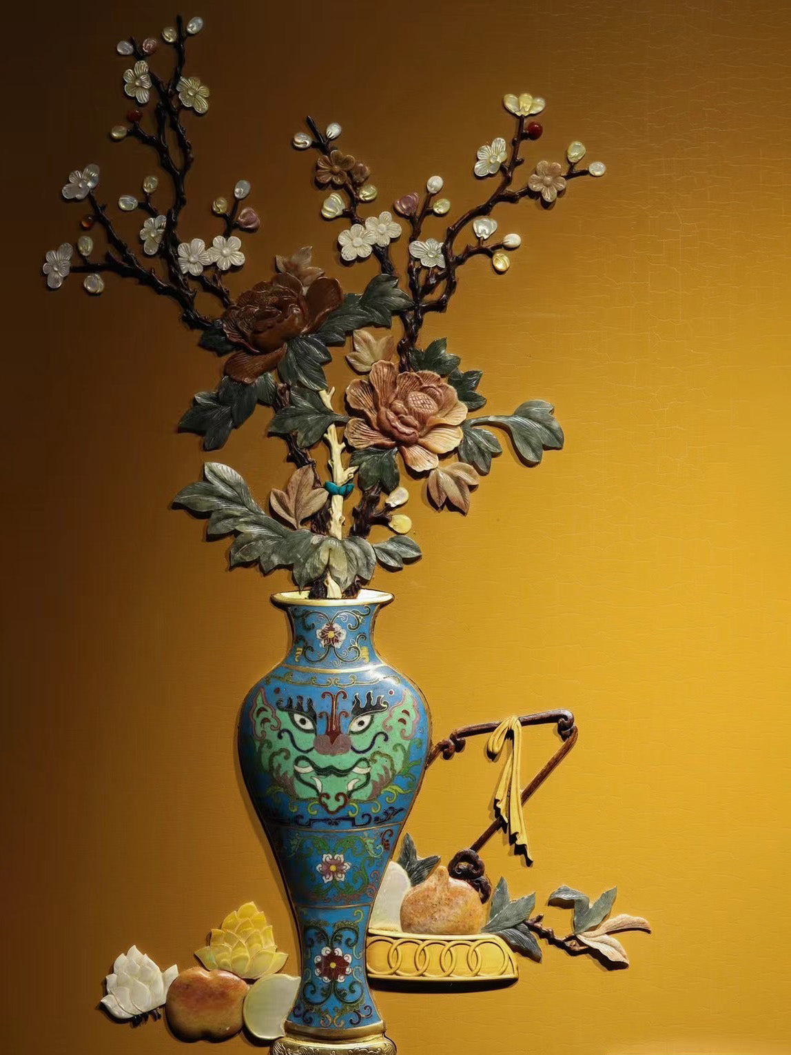 Inlaid hanging screen