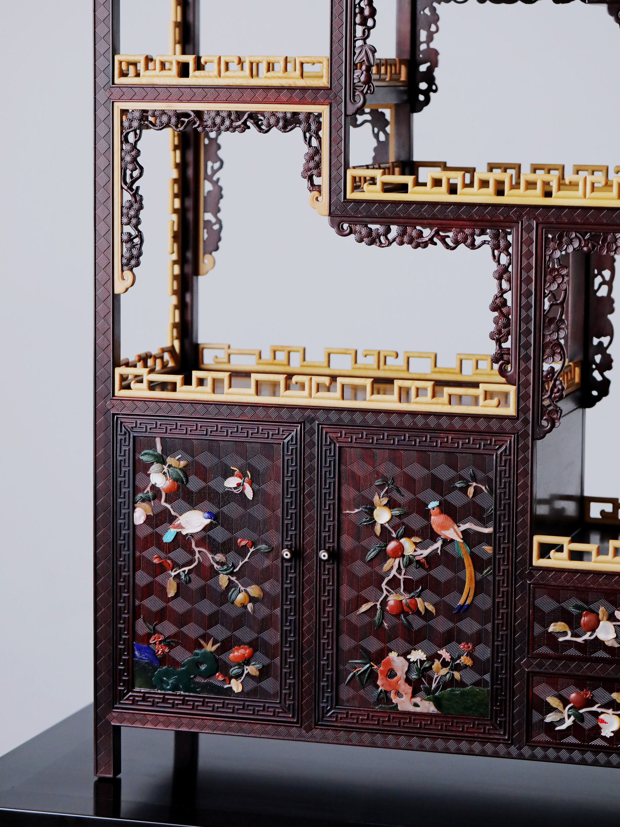 Small-leaf sandalwood inlaid table with antique display shelf