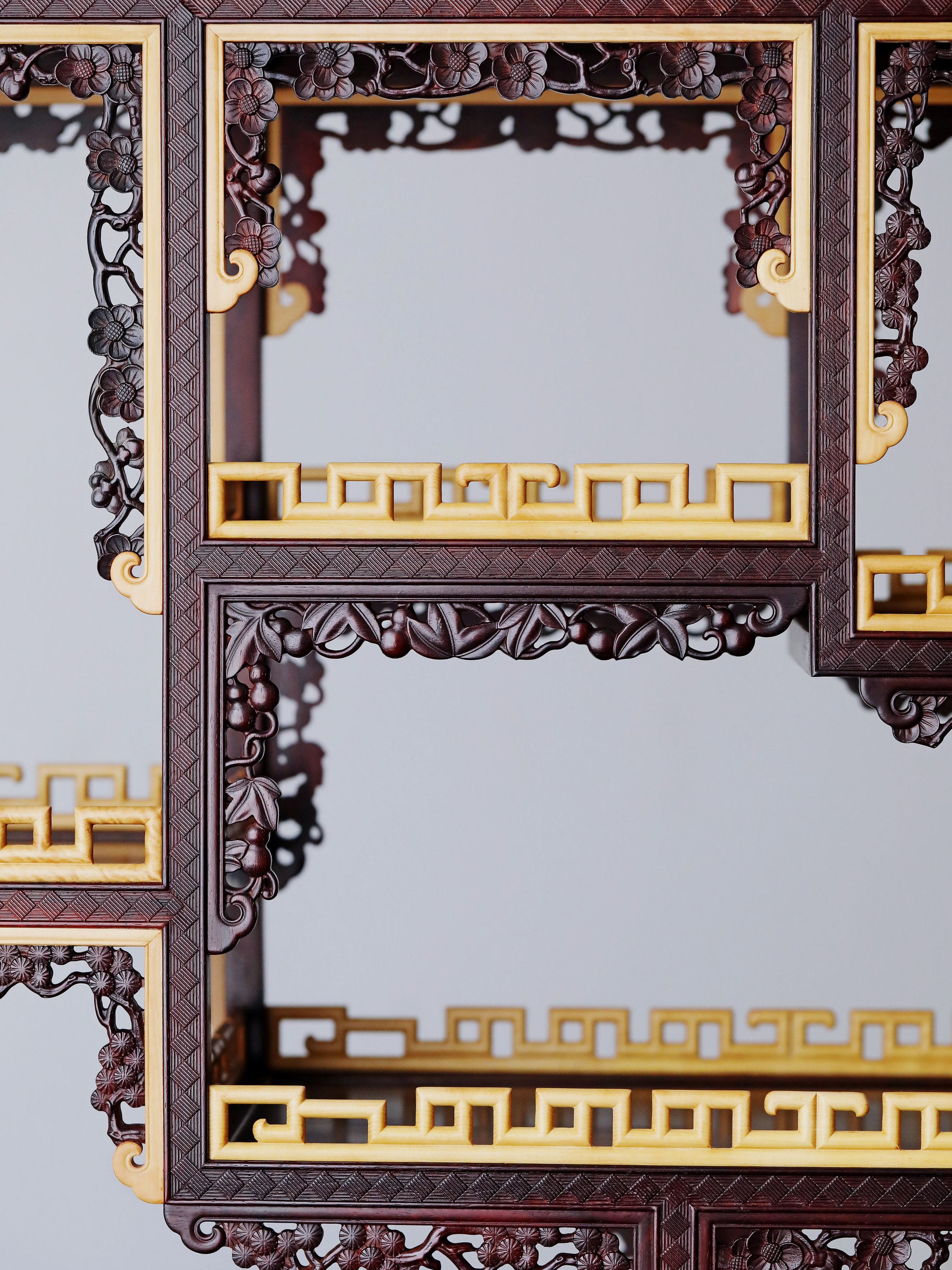 Small-leaf sandalwood inlaid table with antique display shelf