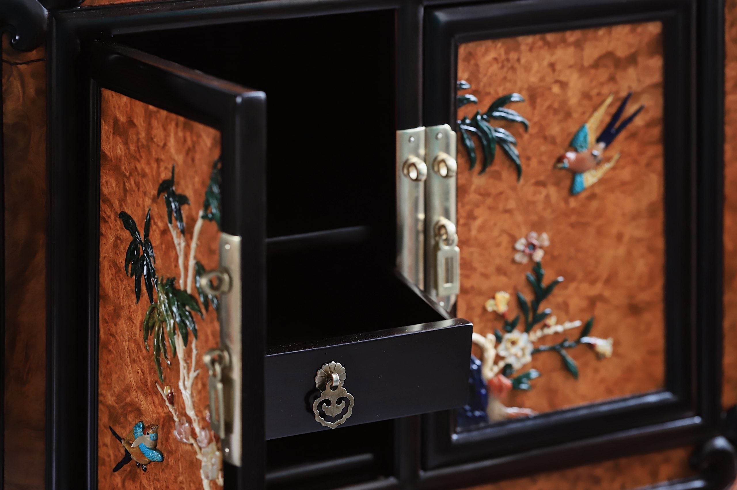Burl Wood Inlaid Treasure Tea Box with Flowers and Birds