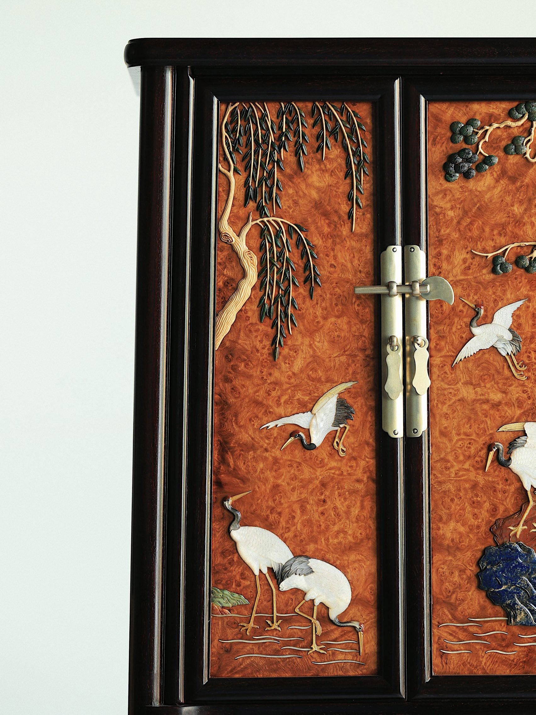 Rosewood inlaid with burl wood and other precious materials, rounded corner sideboard for tea.