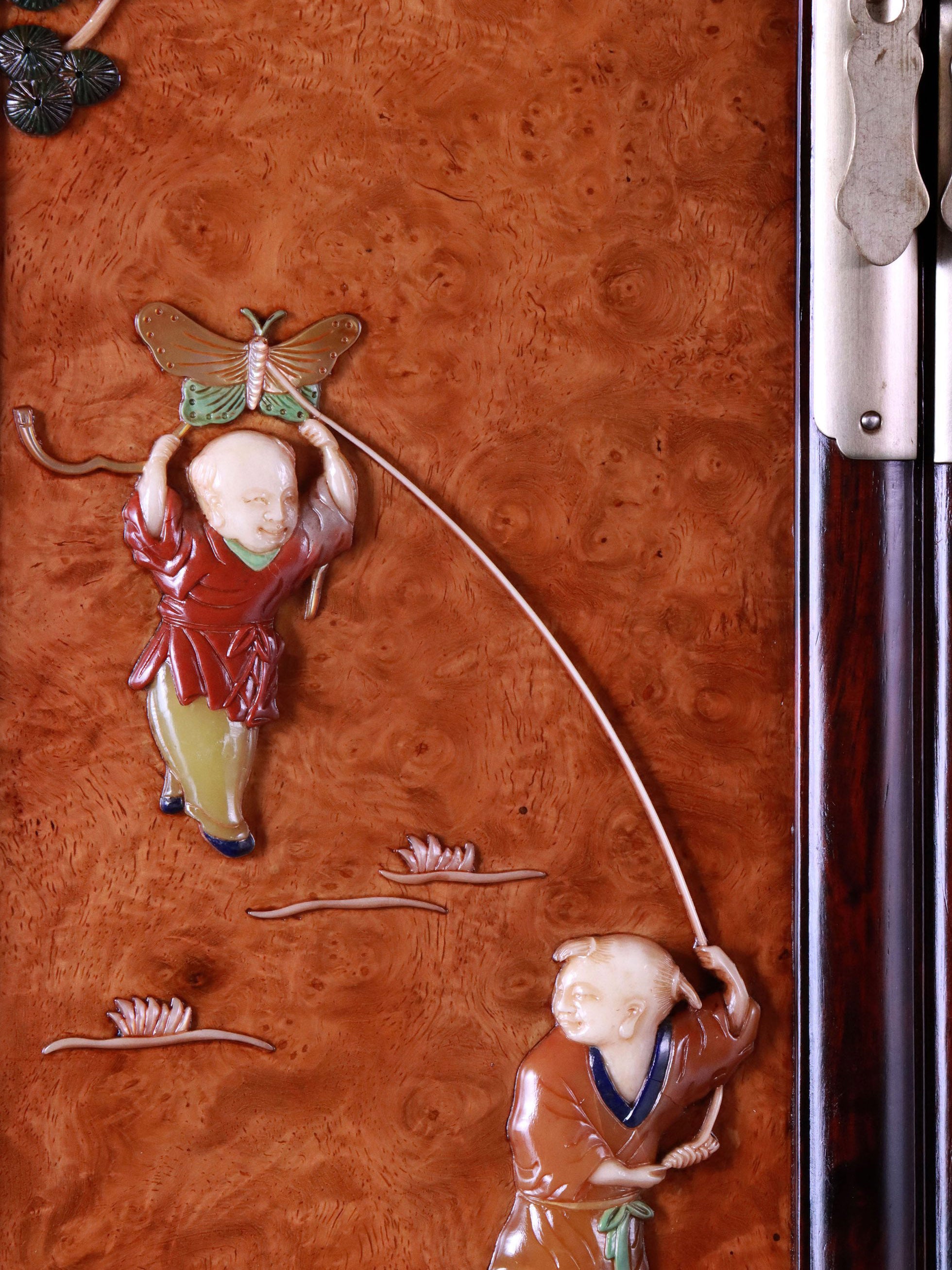 Rosewood inlaid with burl wood and other precious materials, rounded corner sideboard for tea.