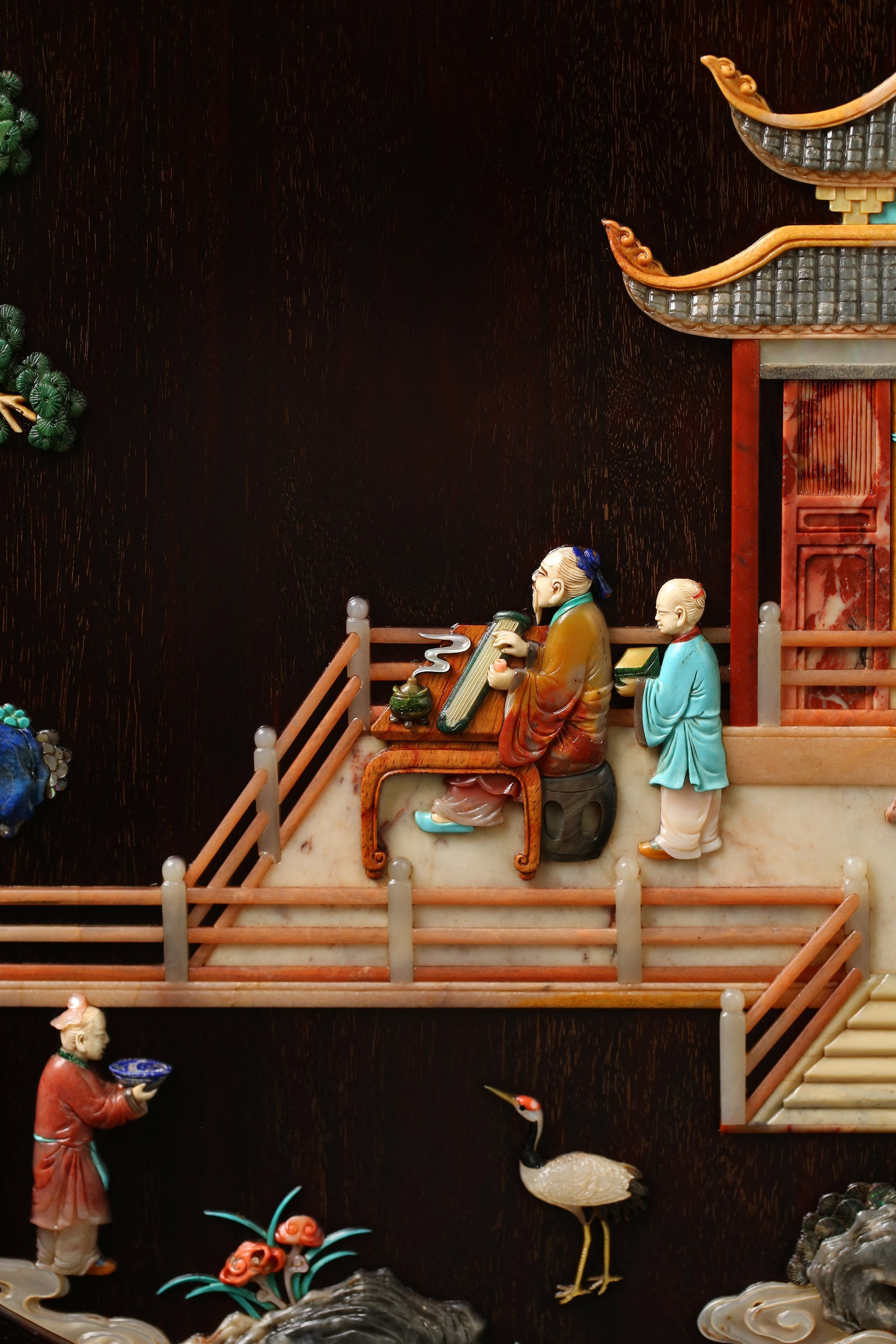 A Zitan Screen Inlaid with Treasures and Featuring a High-Ranking Official