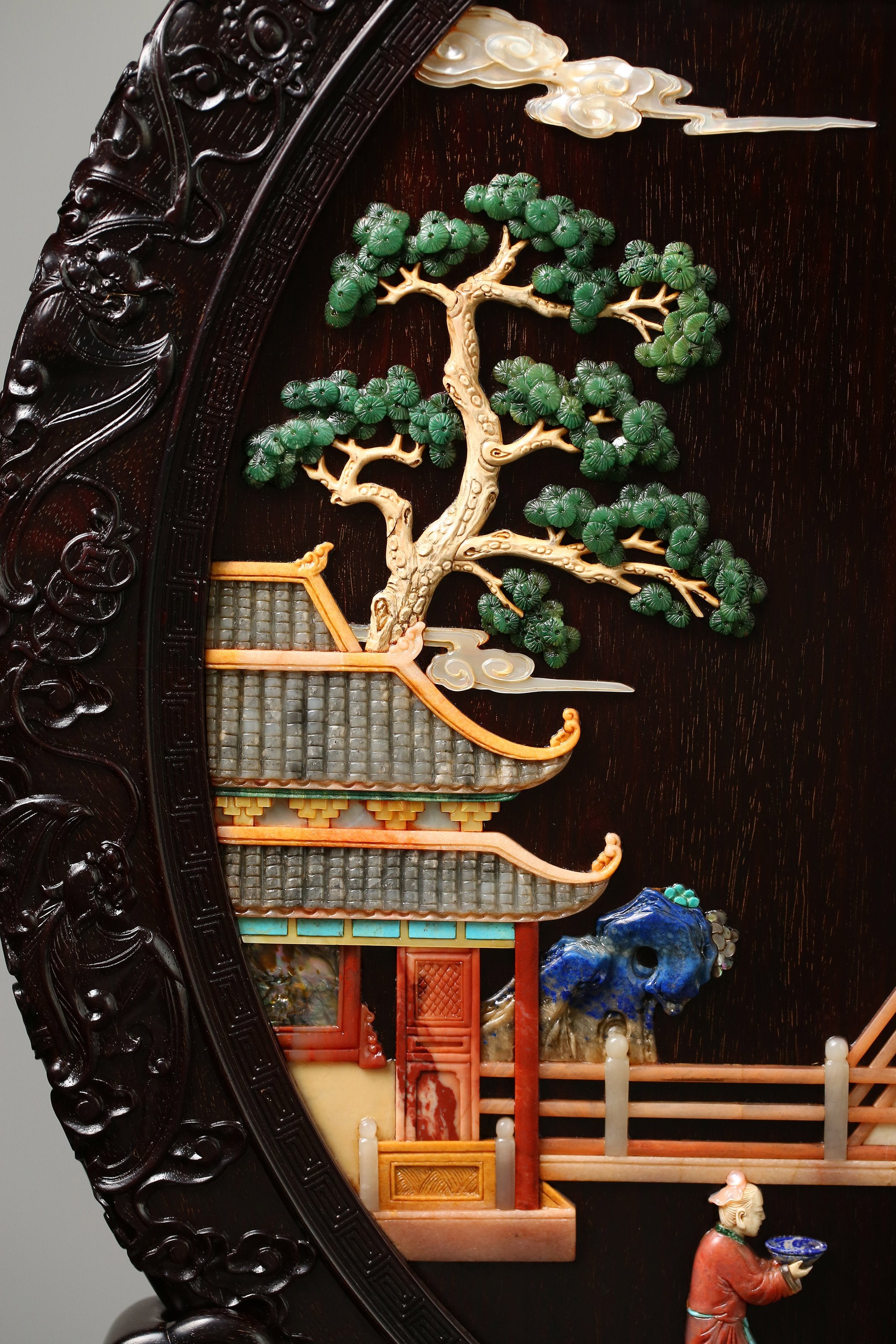 A Zitan Screen Inlaid with Treasures and Featuring a High-Ranking Official