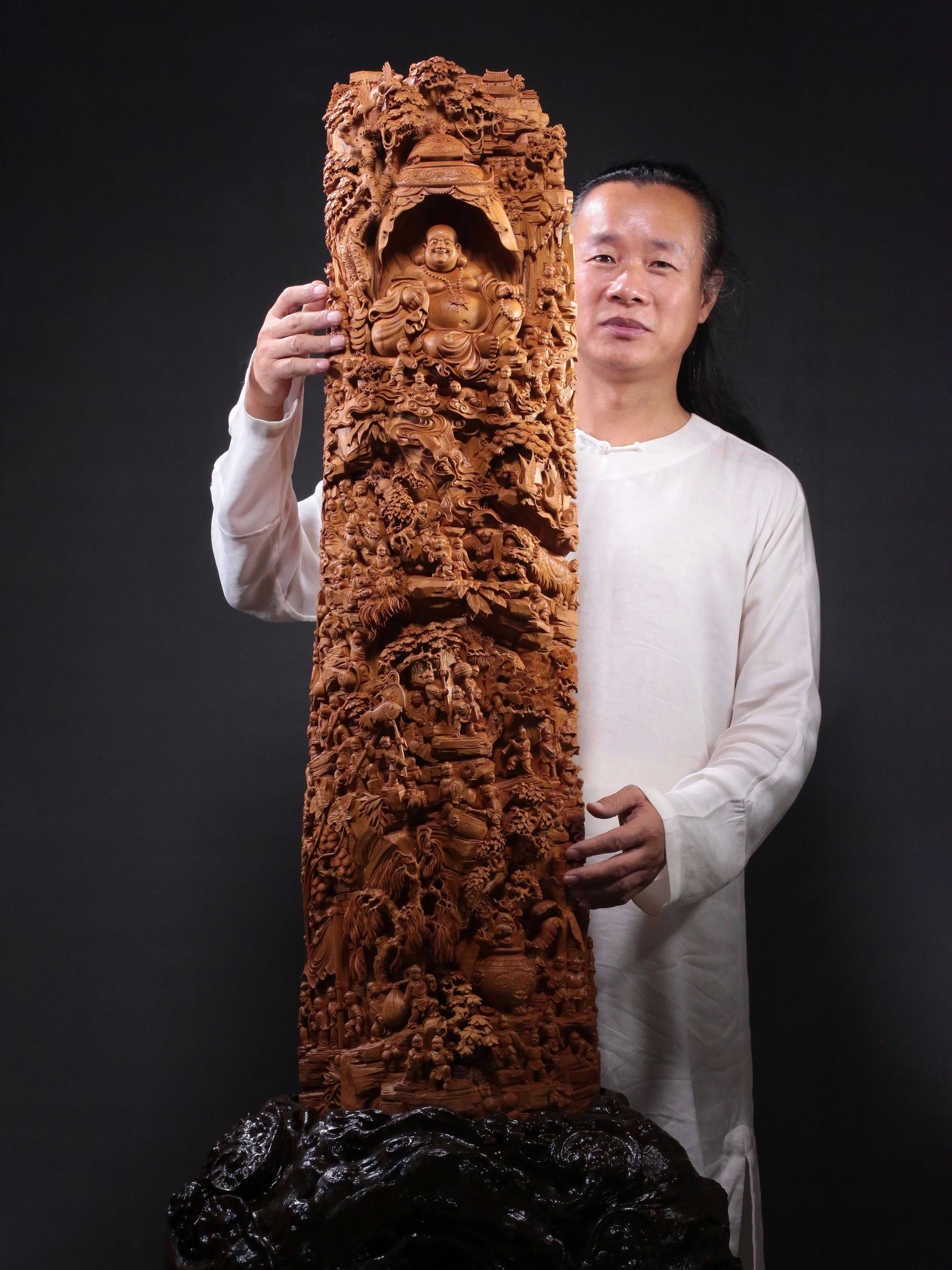 Old Mountain Sandalwood, a Hundred Children Celebrate Maitreya