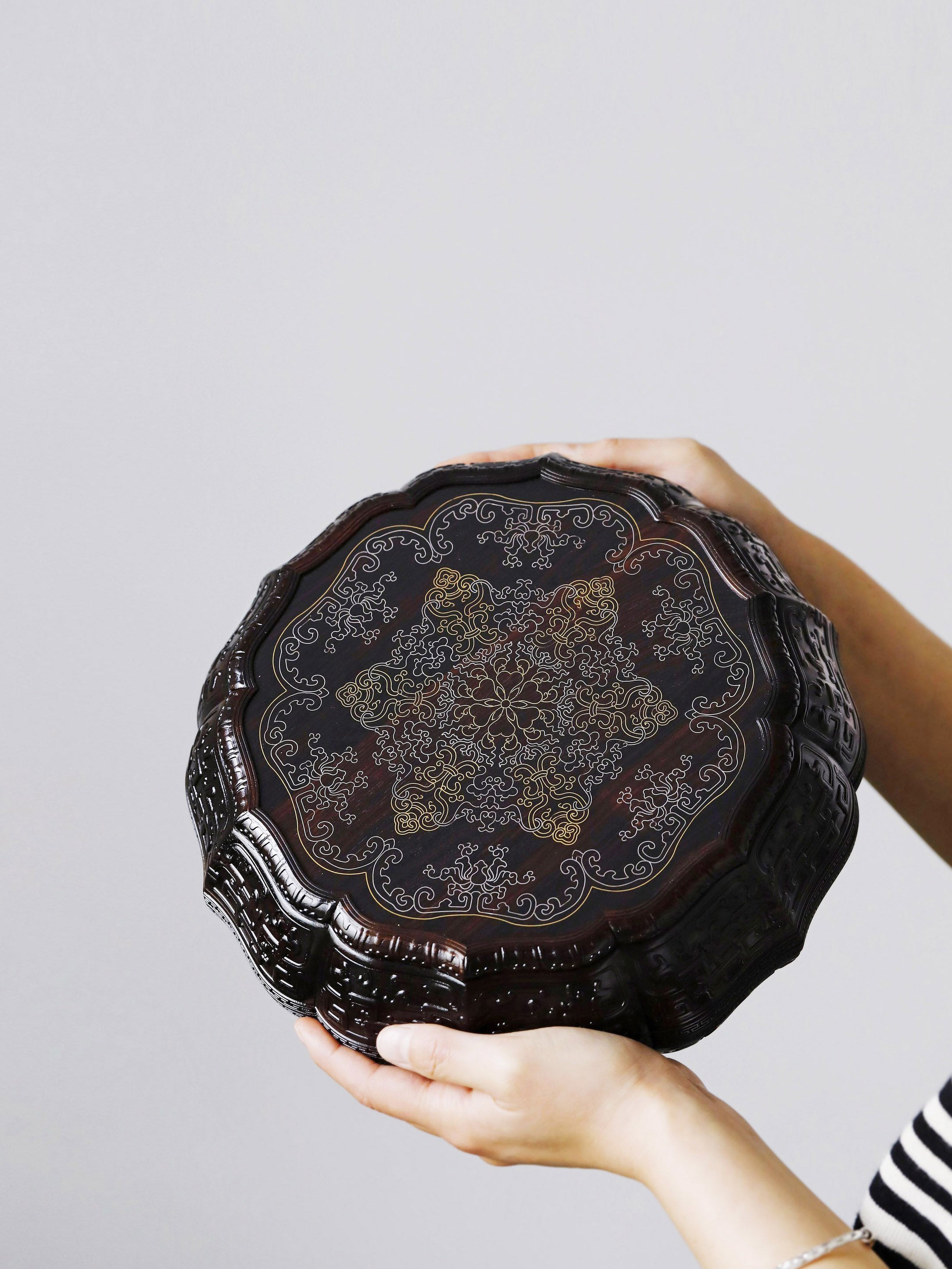 Purple sandalwood twelve-cornered fruit box inlaid with silver wire scrolling floral pattern