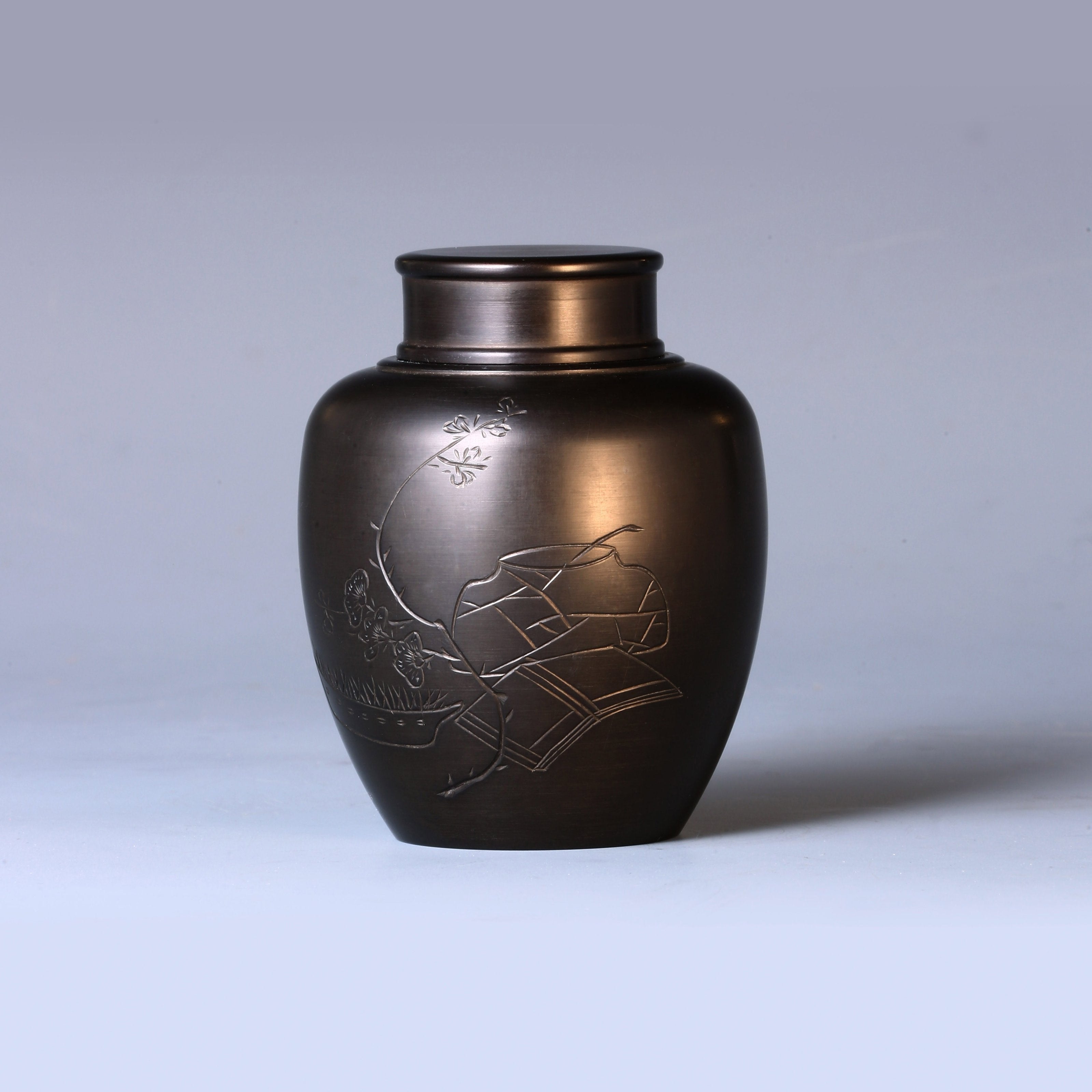 Half tea connoisseur, half immortal, pure tin tea canister with poems and inscriptions