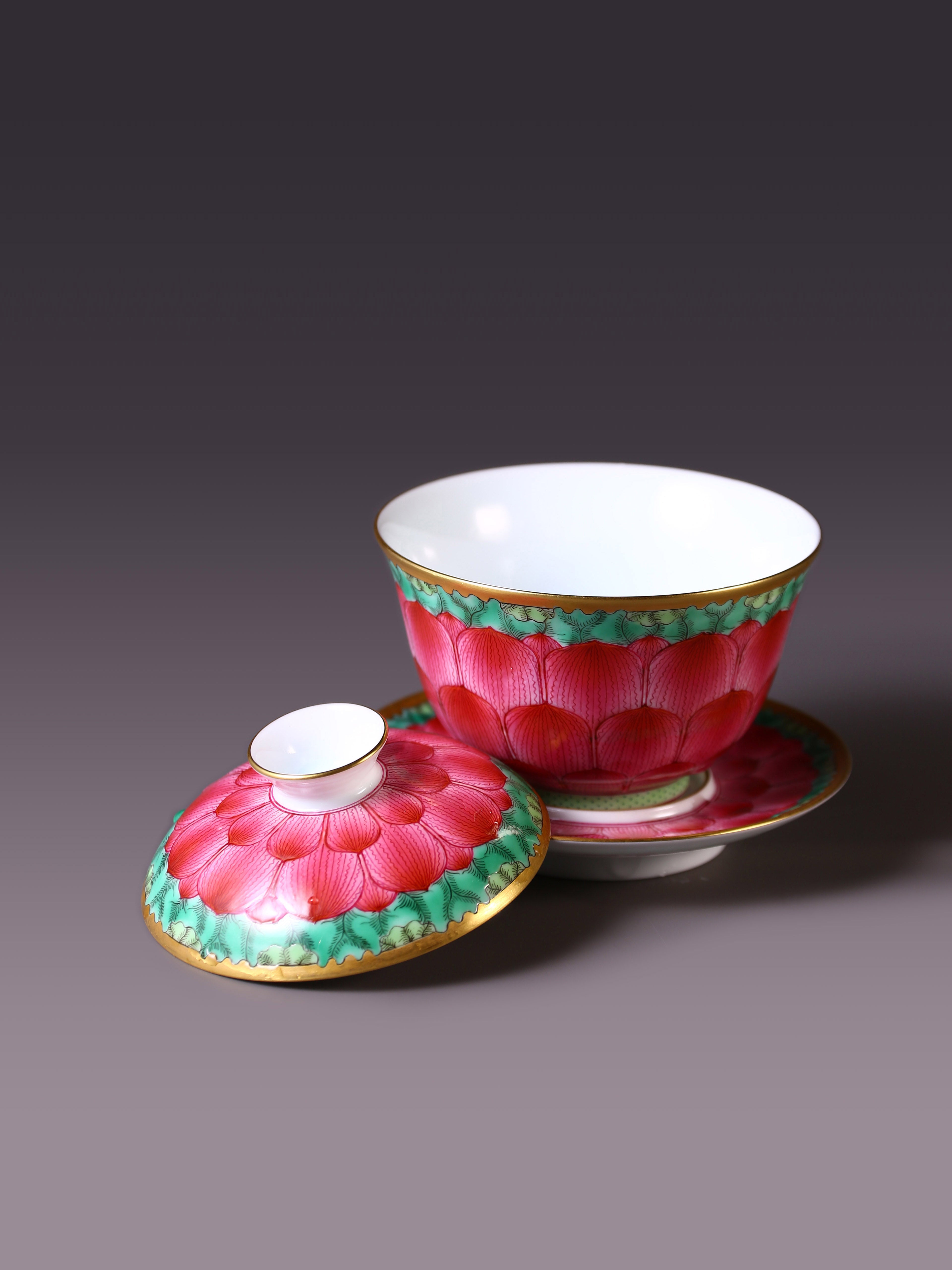 Dayazhai Jade Lotus Pattern Famille Rose Covered Bowl and Tea Cup