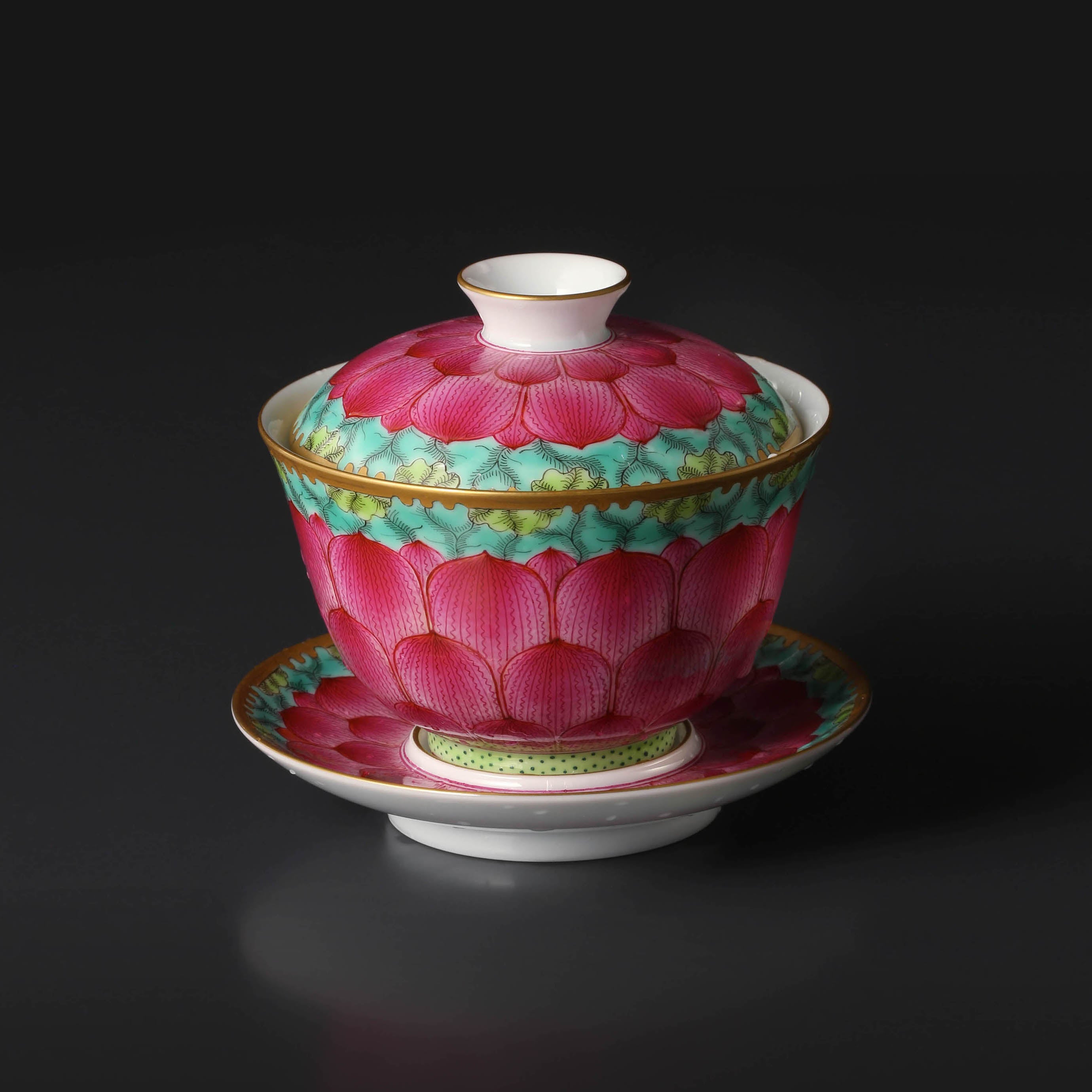 Dayazhai Jade Lotus Pattern Famille Rose Covered Bowl and Tea Cup