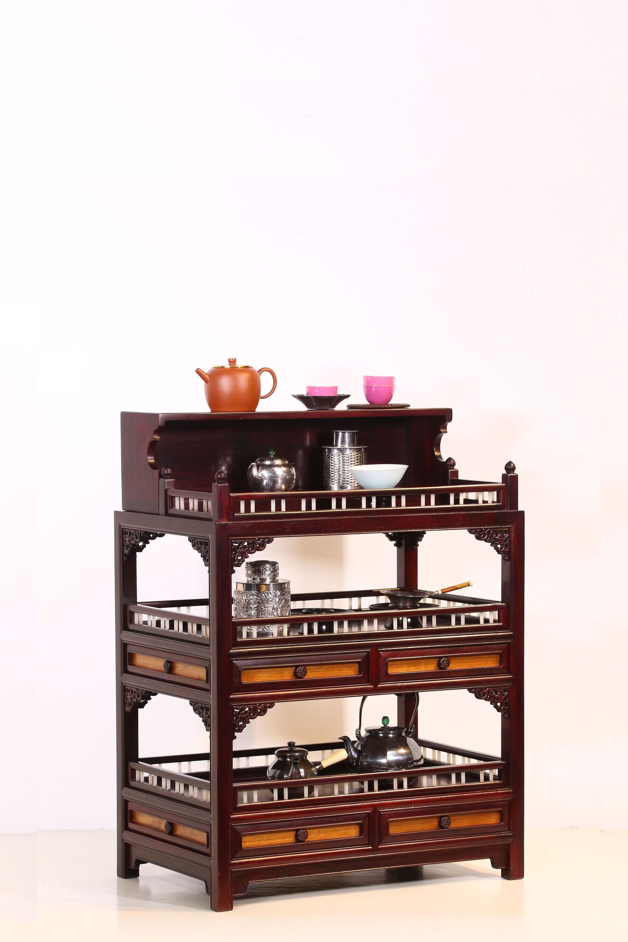 Qianlong Tea Stand