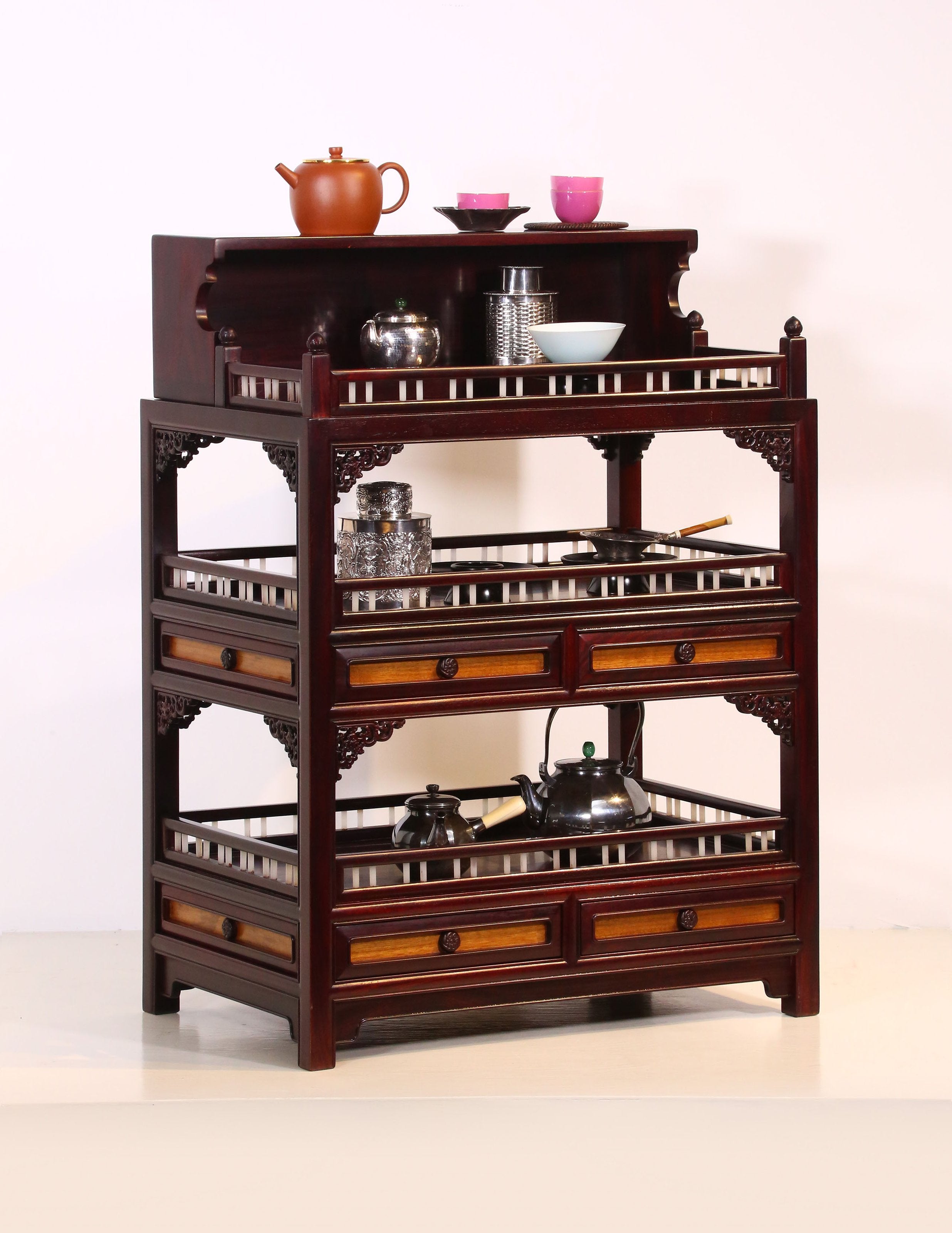 Qianlong Tea Stand