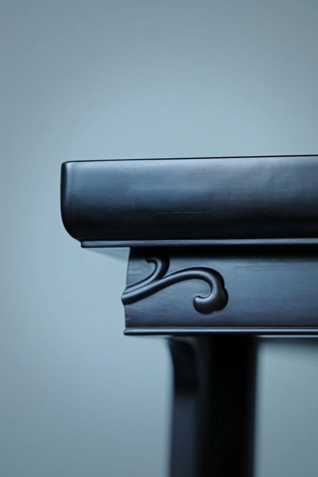 Purple sandalwood flat-top table with mortise and tenon joints and dragon design