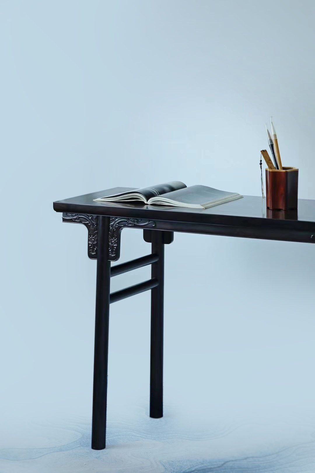 Purple sandalwood flat-top table with mortise and tenon joints and dragon design