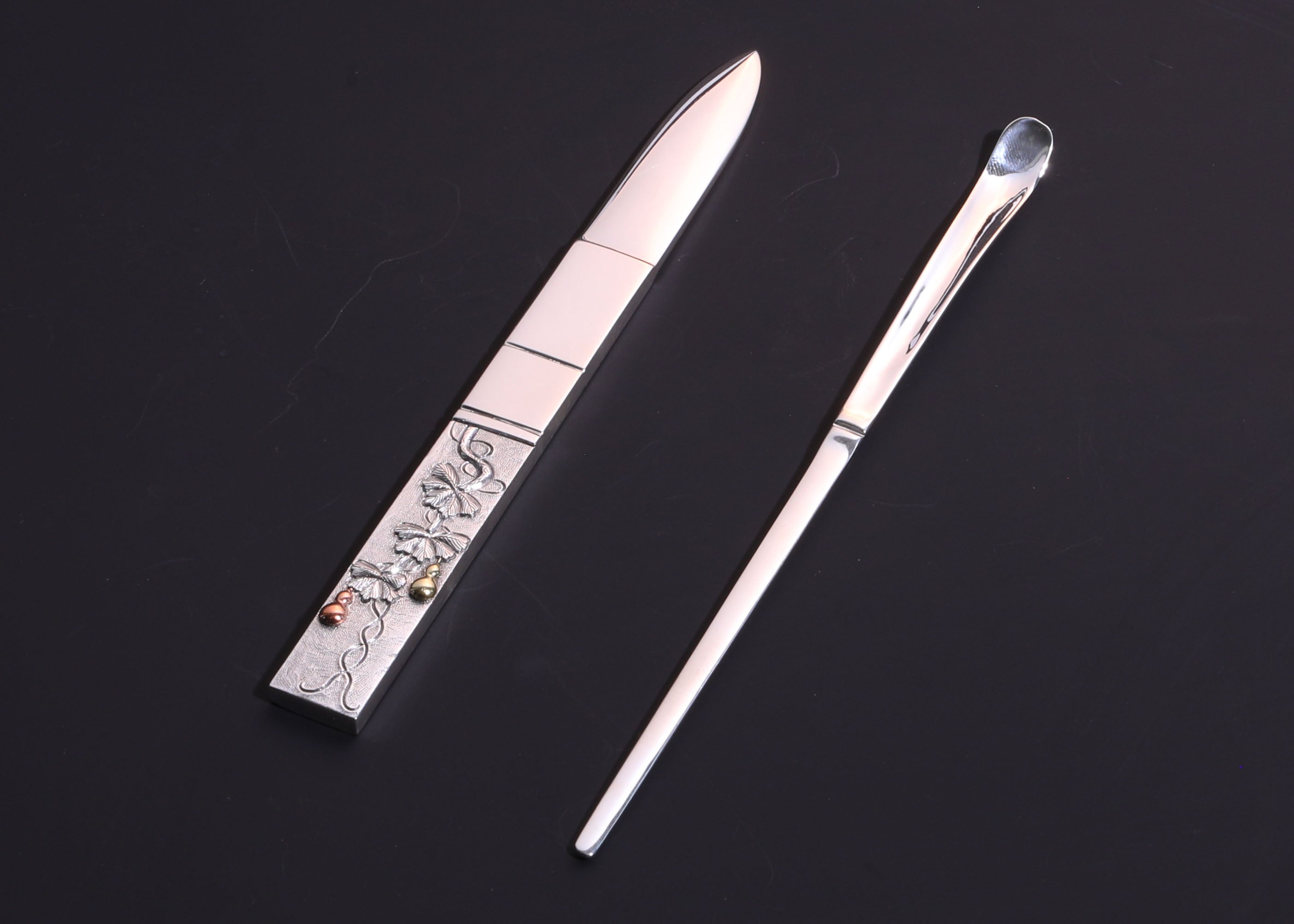 Gold and silver inlaid tea knife | tea pick
