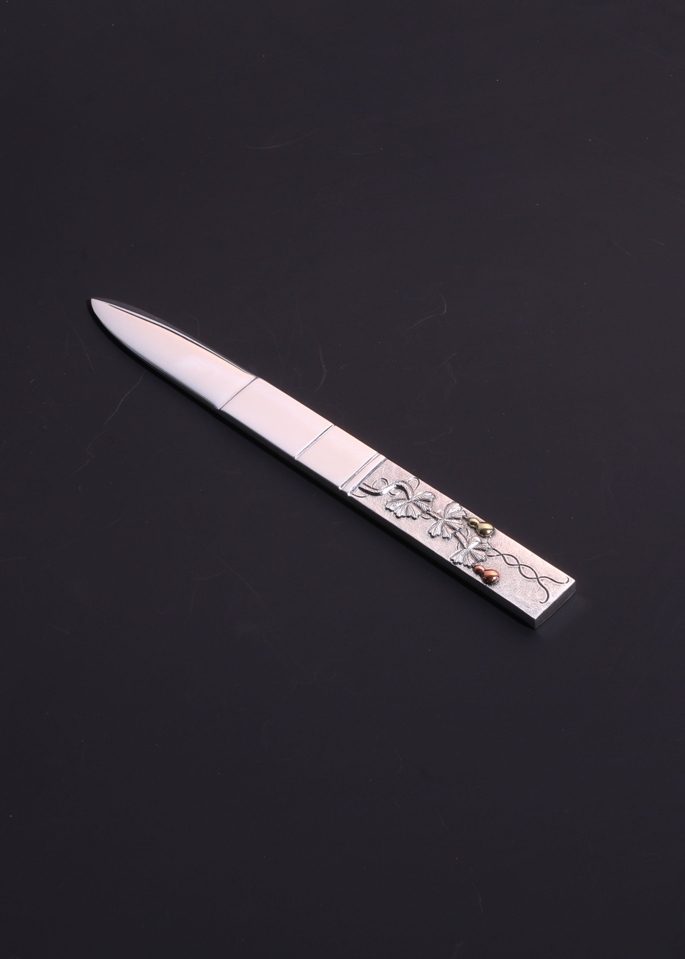 Gold and silver inlaid tea knife | tea pick