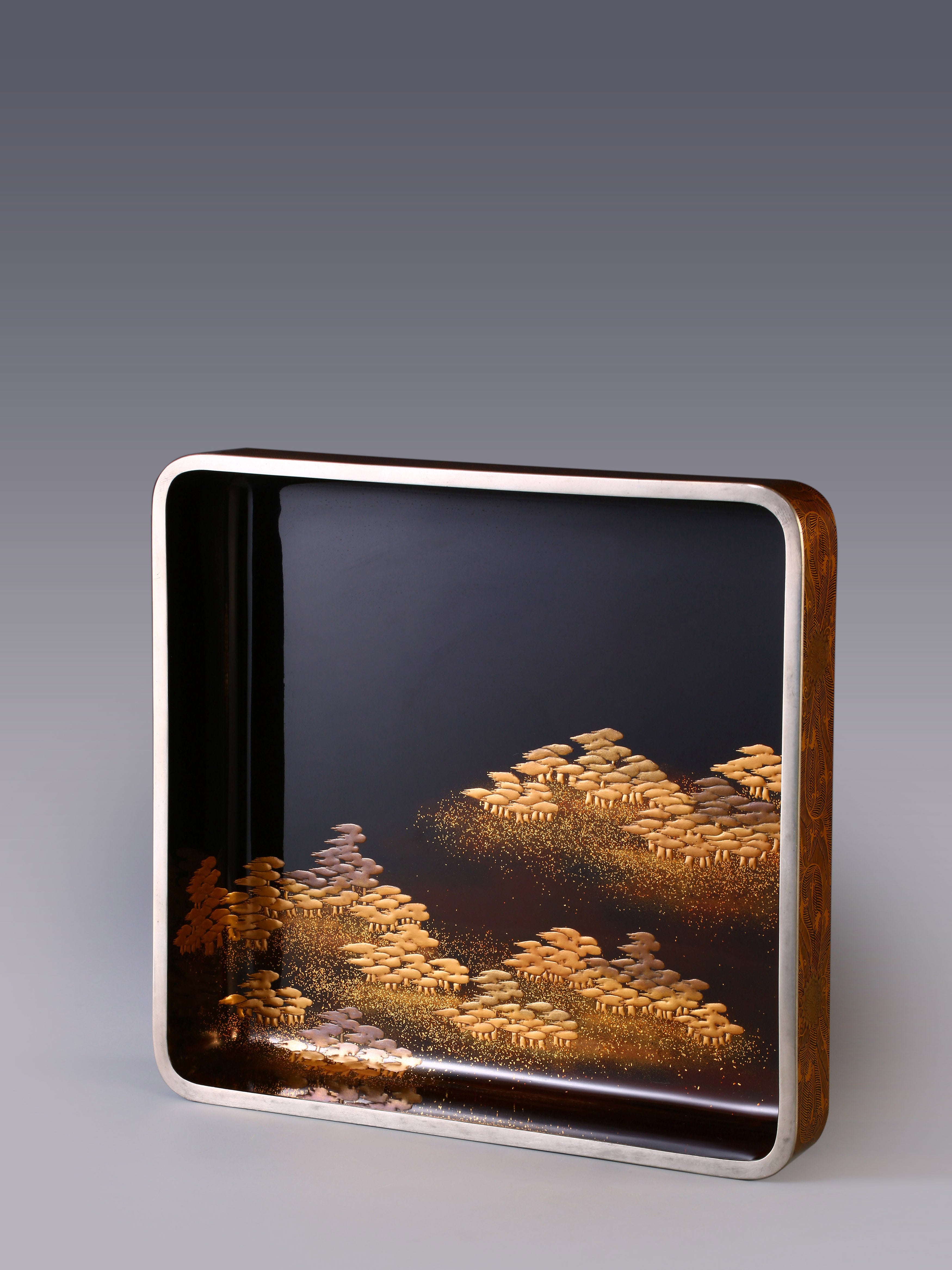 Kaga Maki-e Matsuyama Landscape Large Tea Tray