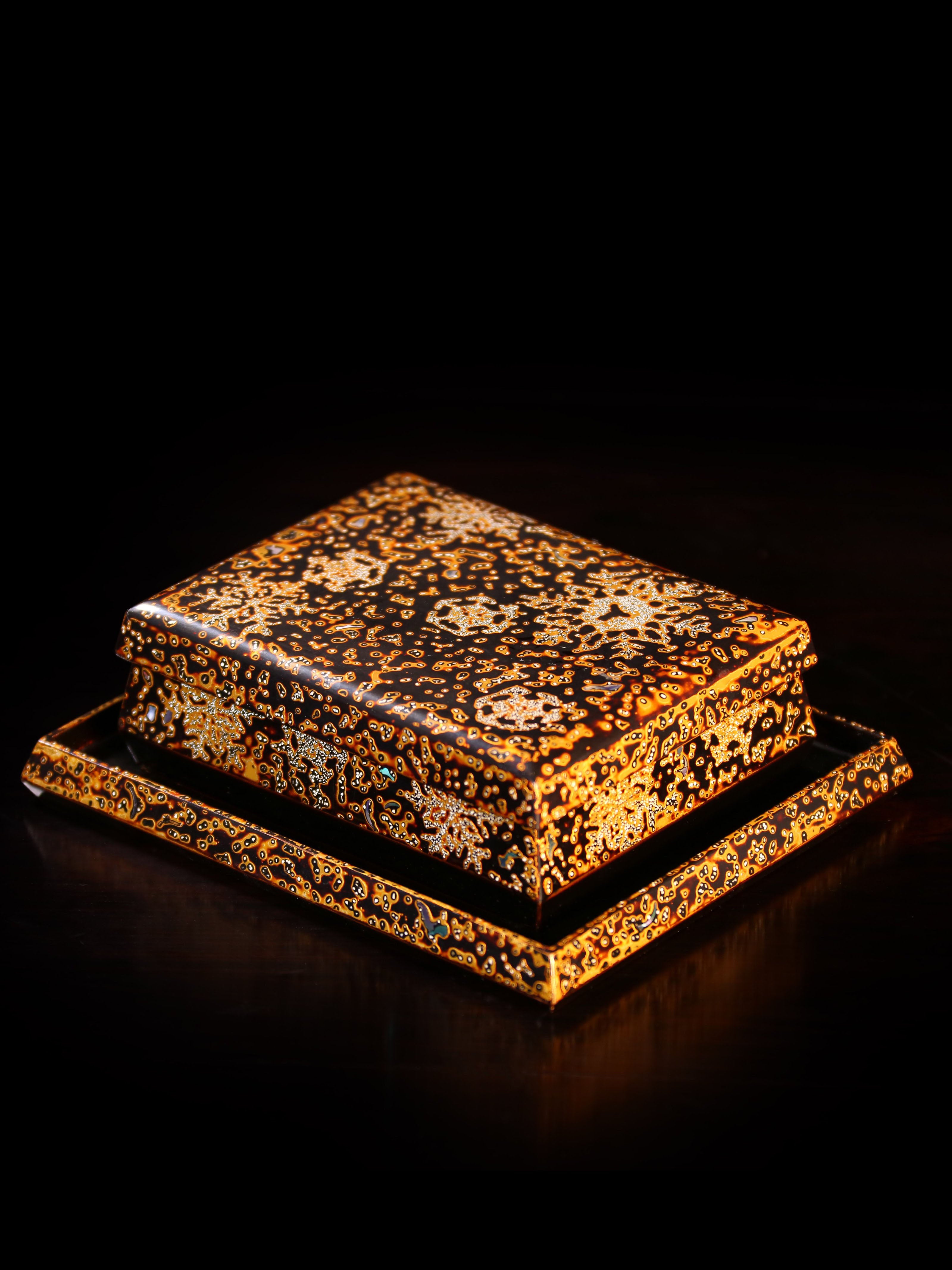 Japanese Gold Bug Painting Box