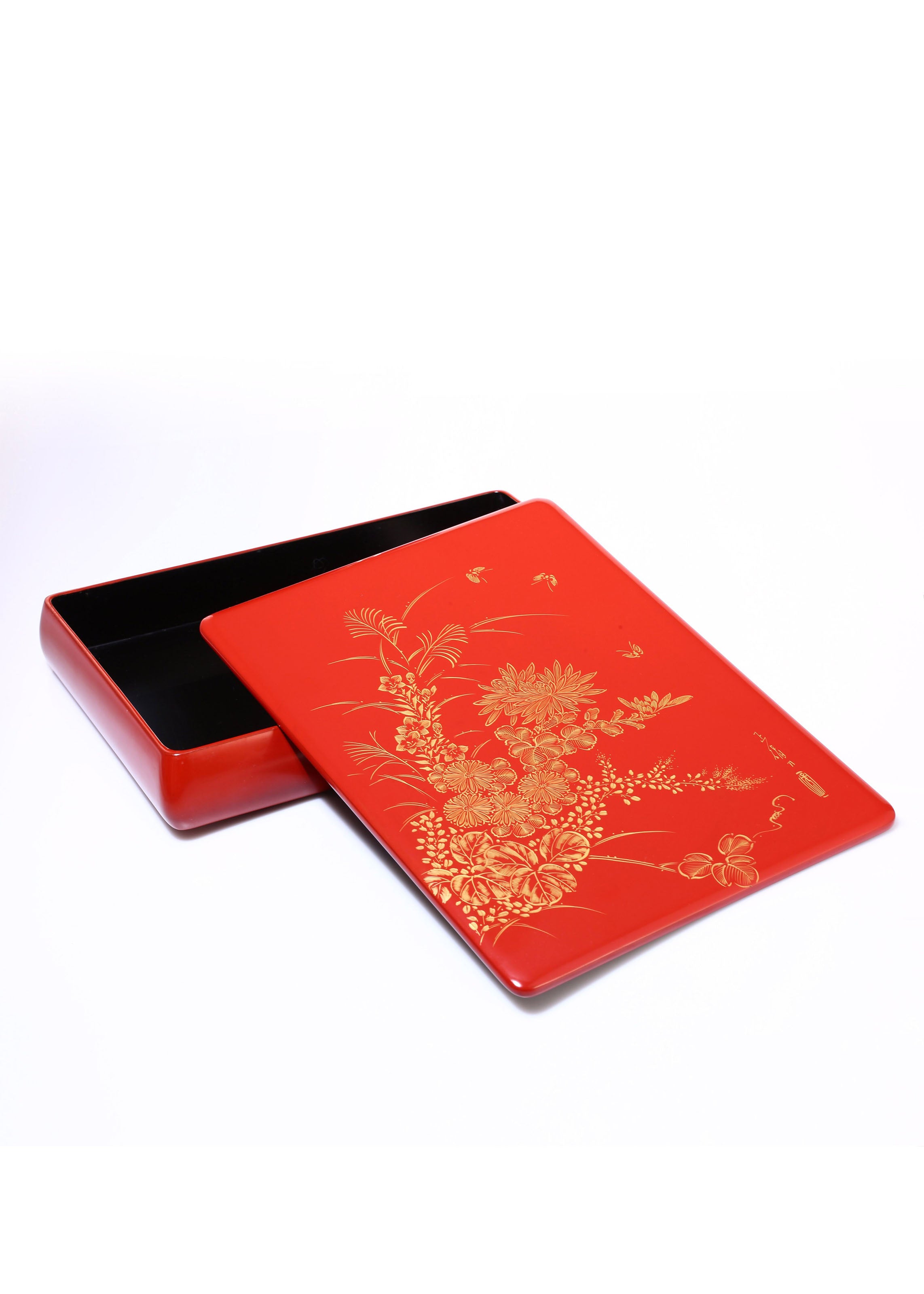 Japanese Wajima lacquerware, golden flower and grass paper box