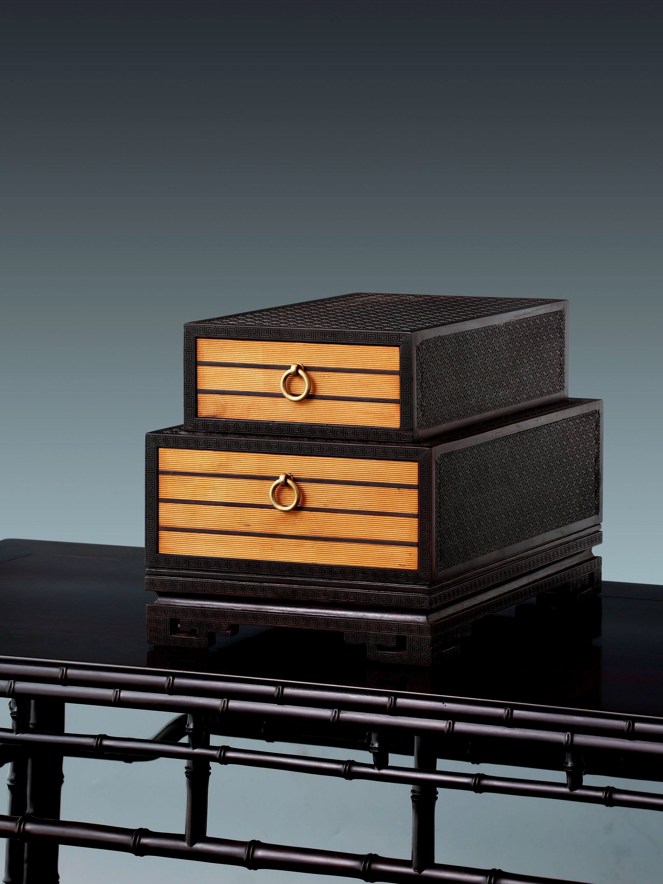 Large-leaf rosewood inlaid with boxwood scroll-shaped tea box