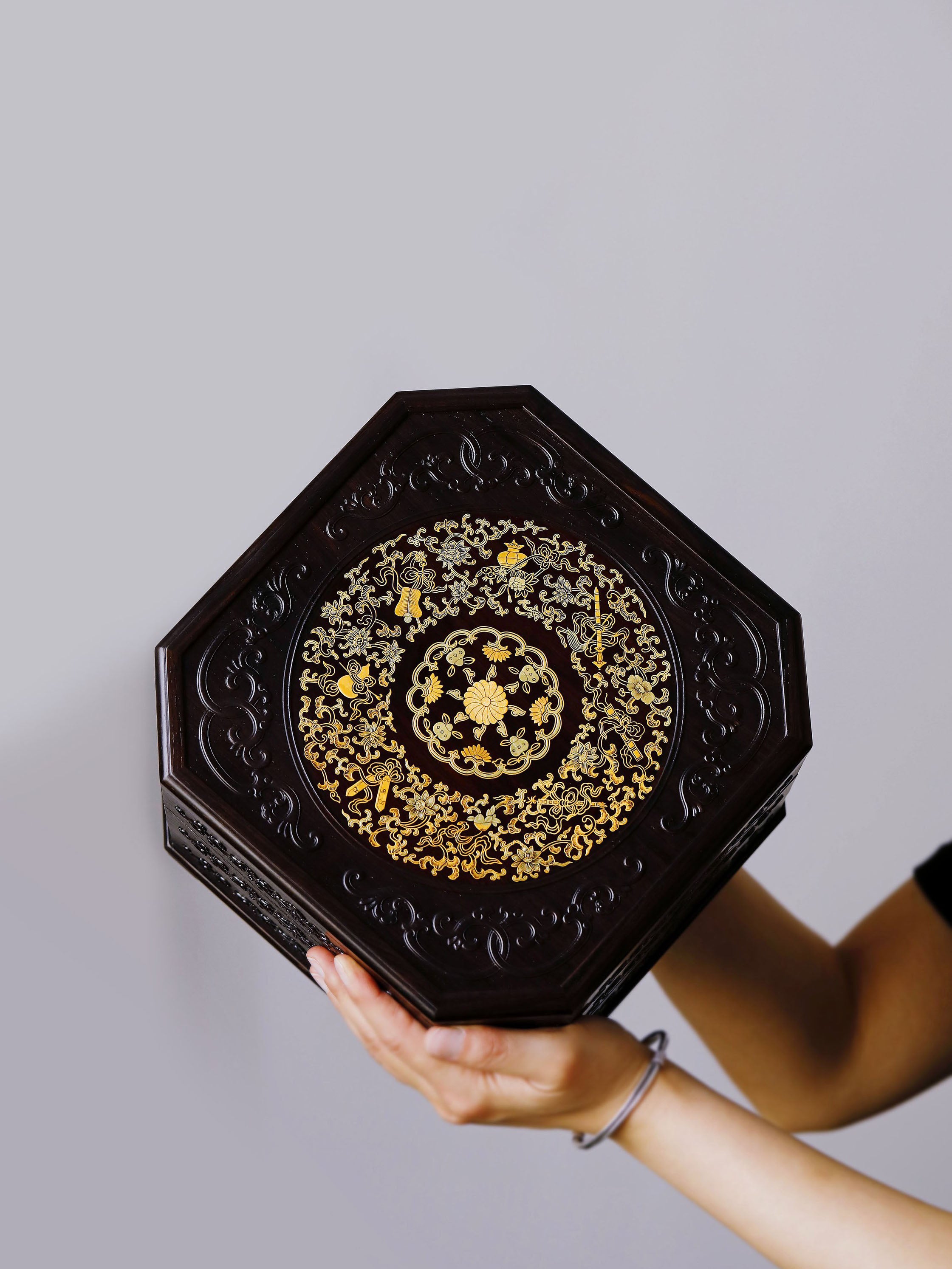 Purple sandalwood gilded auspicious eight treasures three-tiered octagonal tea box