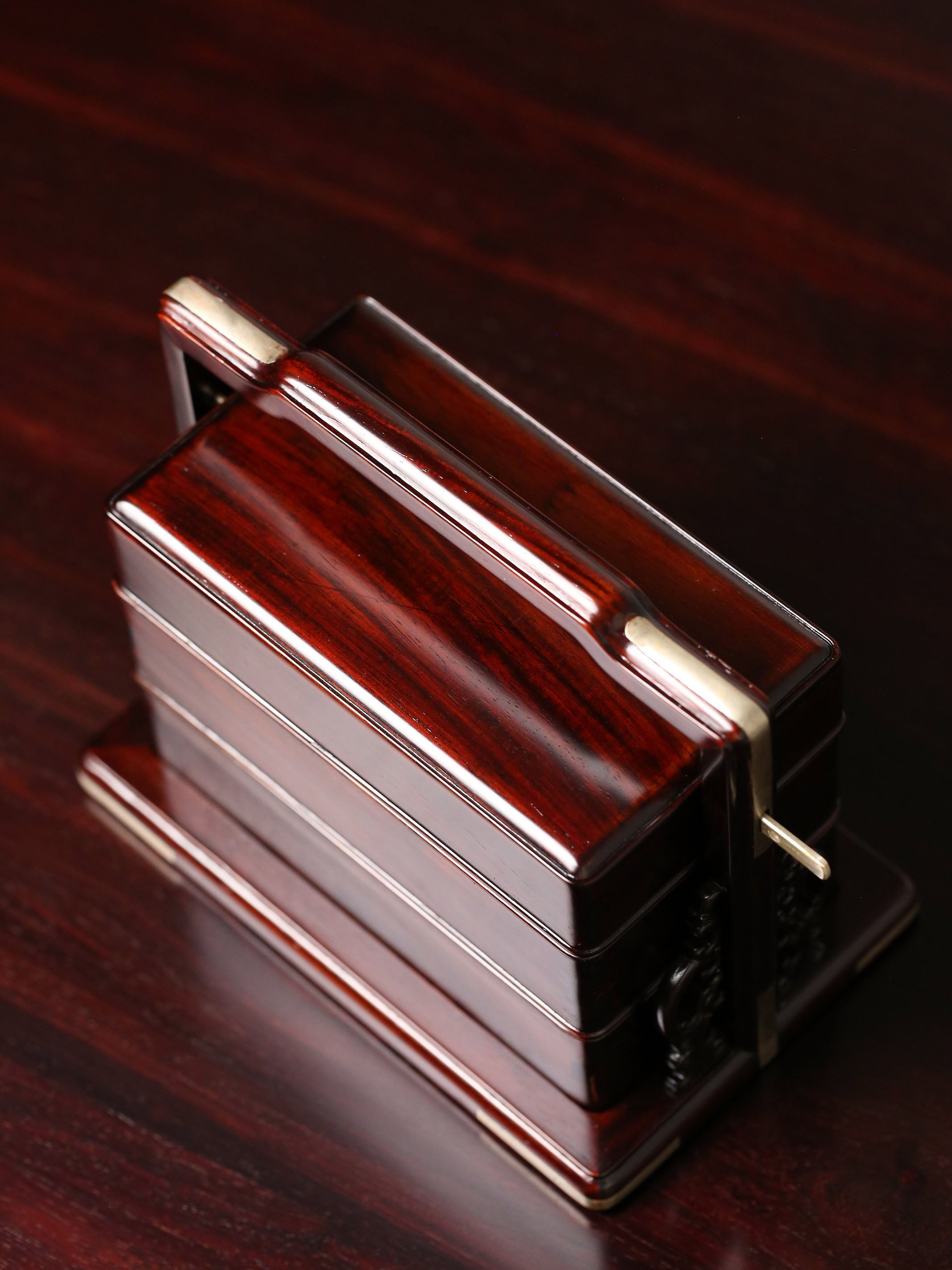 Double-layered red sandalwood carrying box