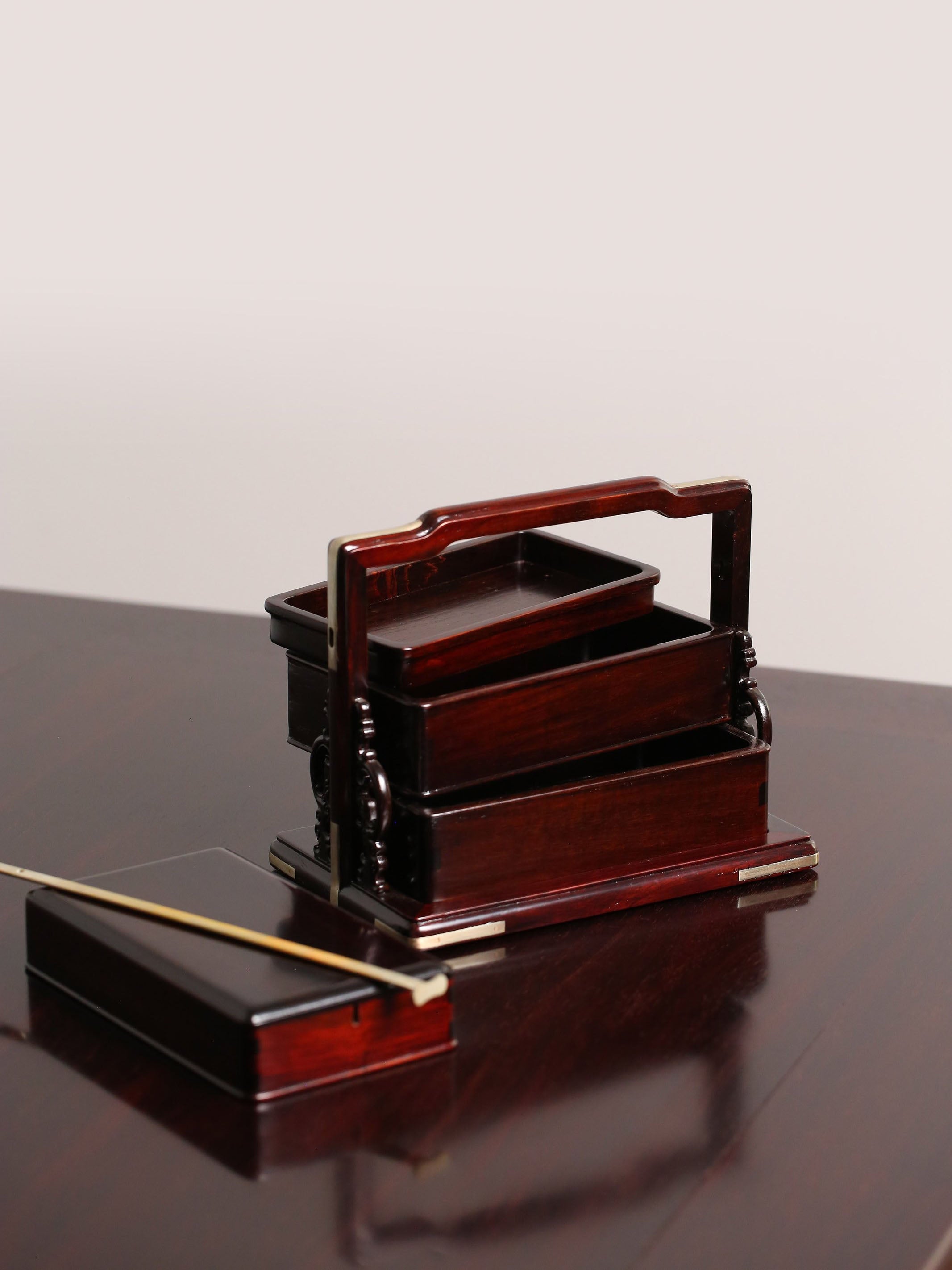 Double-layered red sandalwood carrying box
