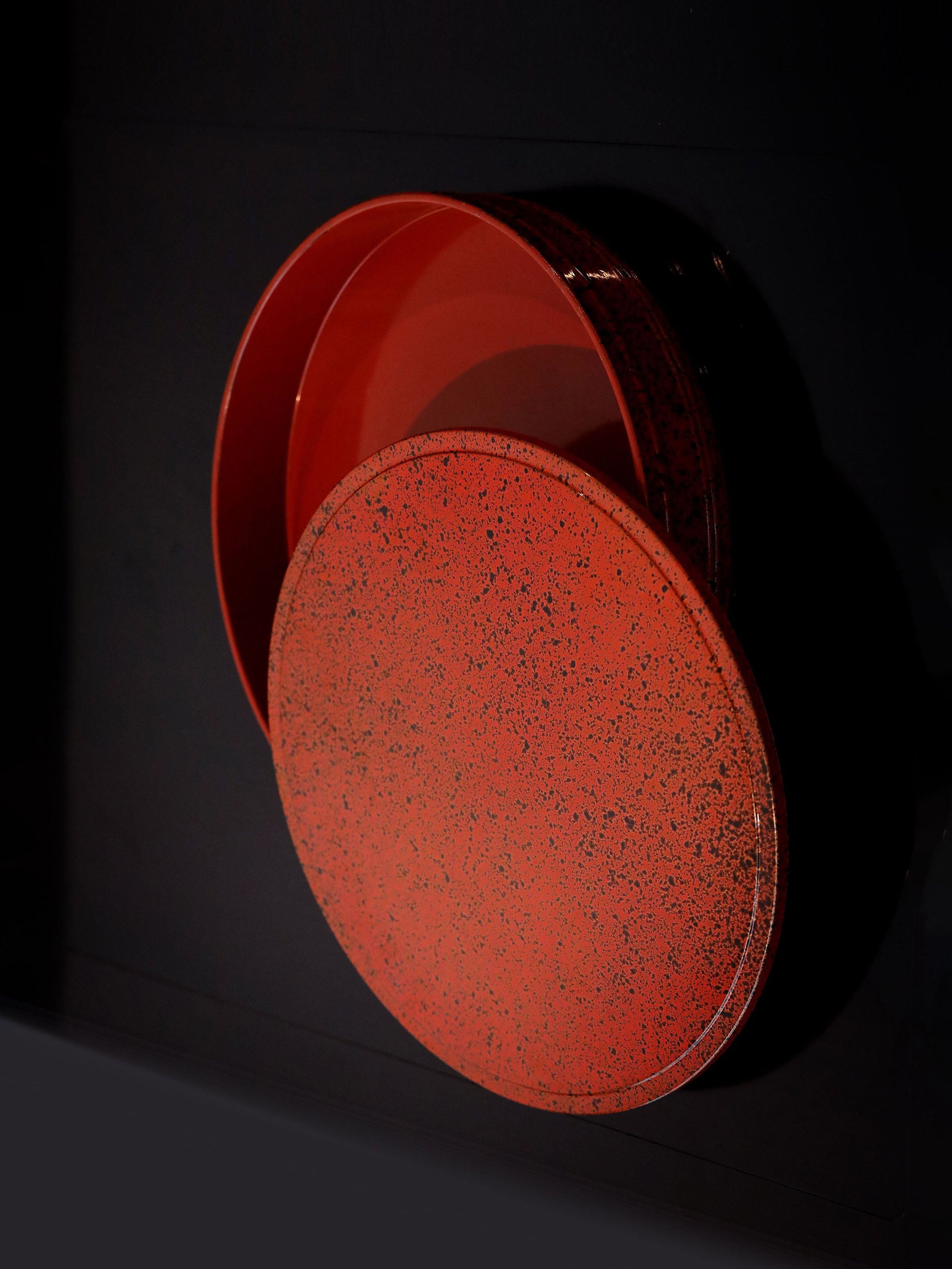 Japanese lacquer string pattern tea box