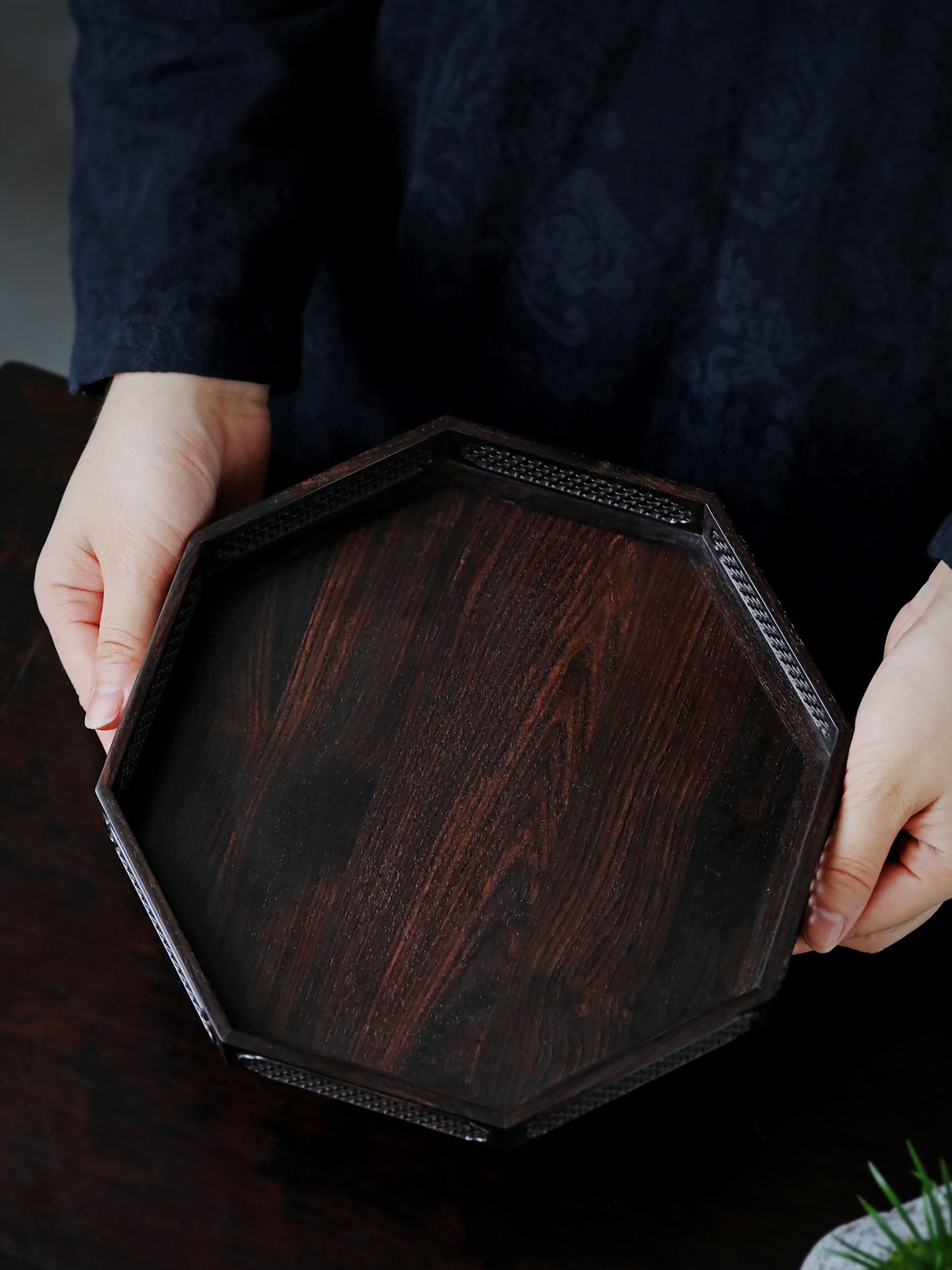 Purple sandalwood woven window lattice pattern octagonal tea tray