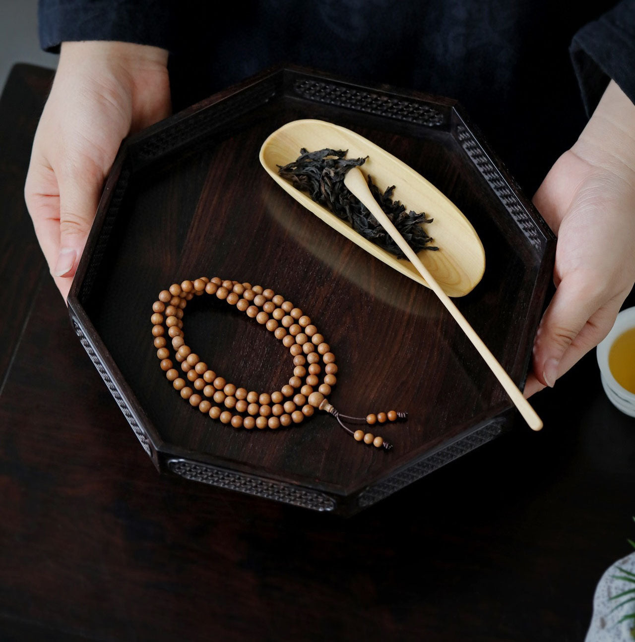Purple sandalwood woven window lattice pattern octagonal tea tray