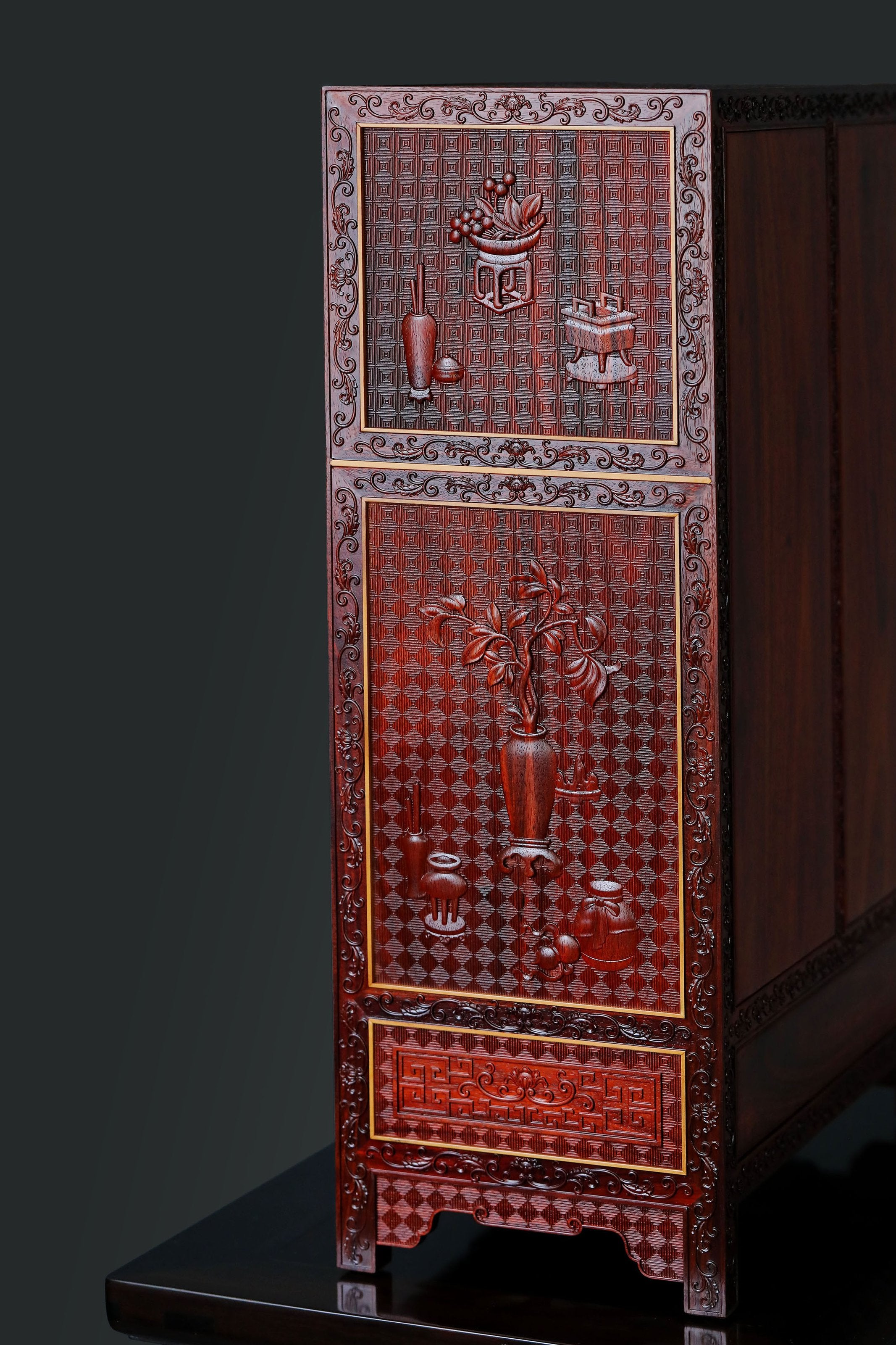 Small-leaf rosewood/Zambian rosewood fully carved antique pattern table and cabinet