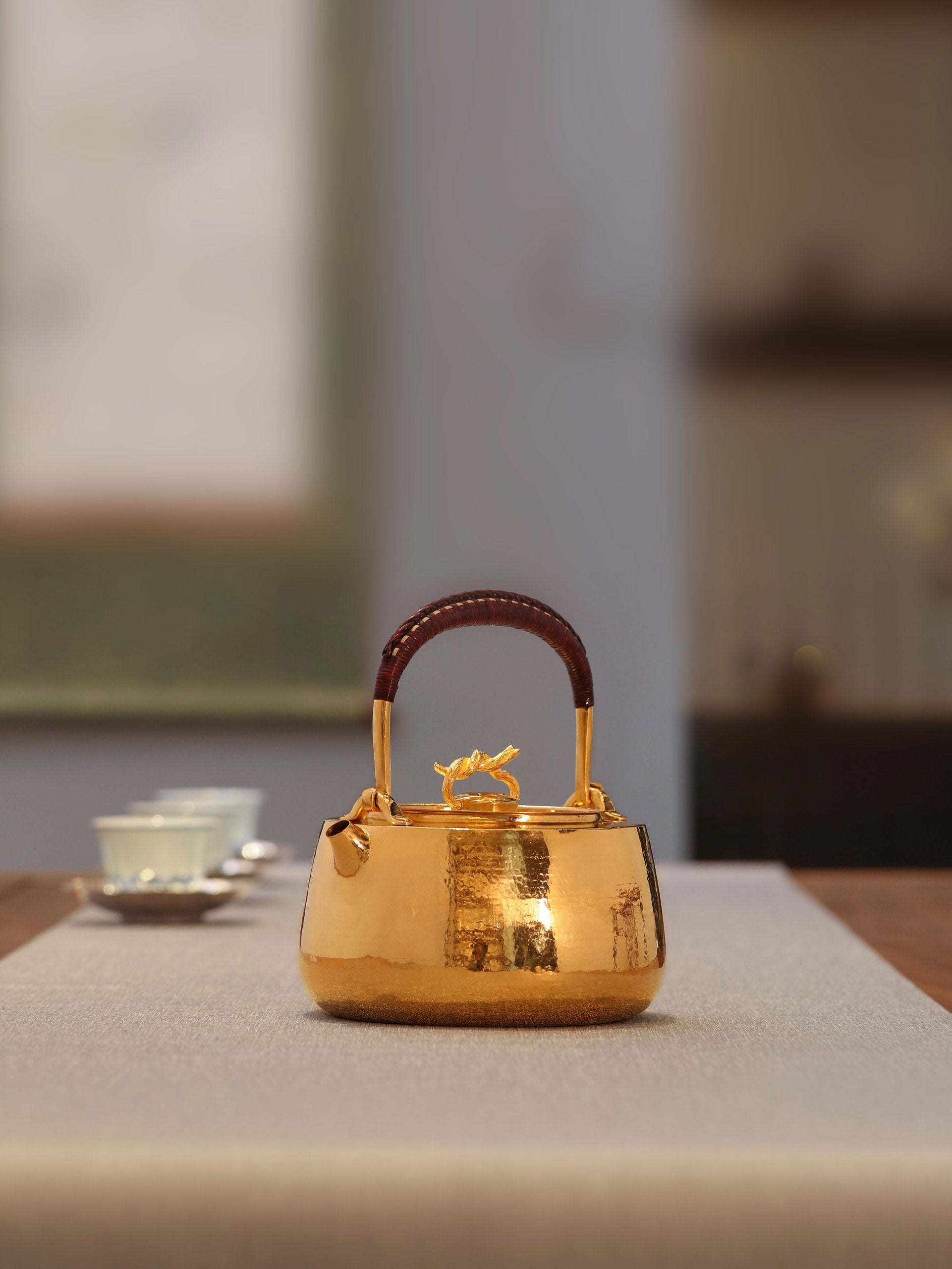 Daya Hall Pure Gold and Pure Silver Gilded Platform Teapot