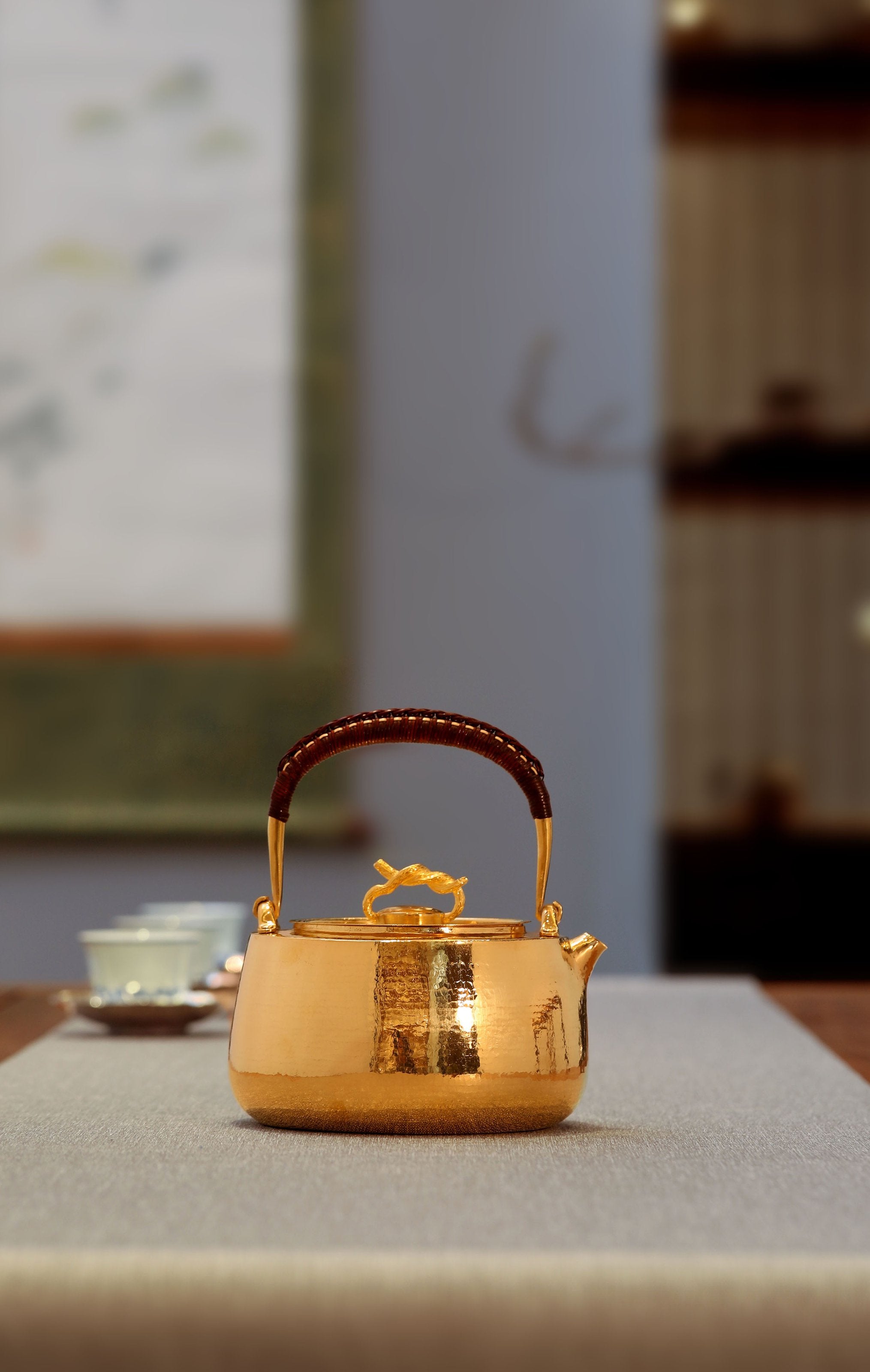 Daya Hall Pure Gold and Pure Silver Gilded Platform Teapot