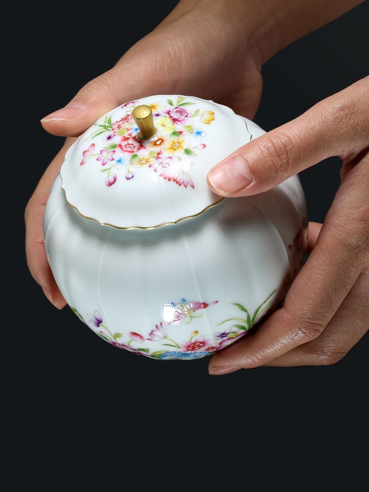 Dayazhai Enamel Painted Tea Warehouse