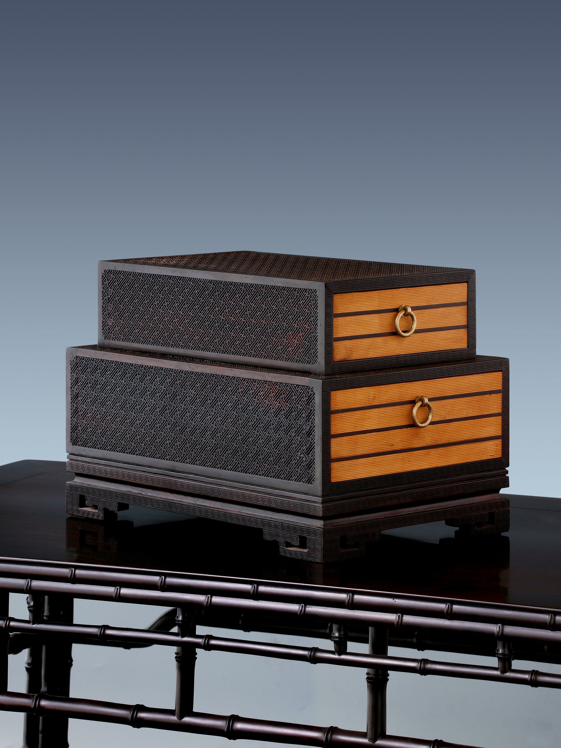 Large-leaf rosewood inlaid with boxwood scroll-shaped tea box