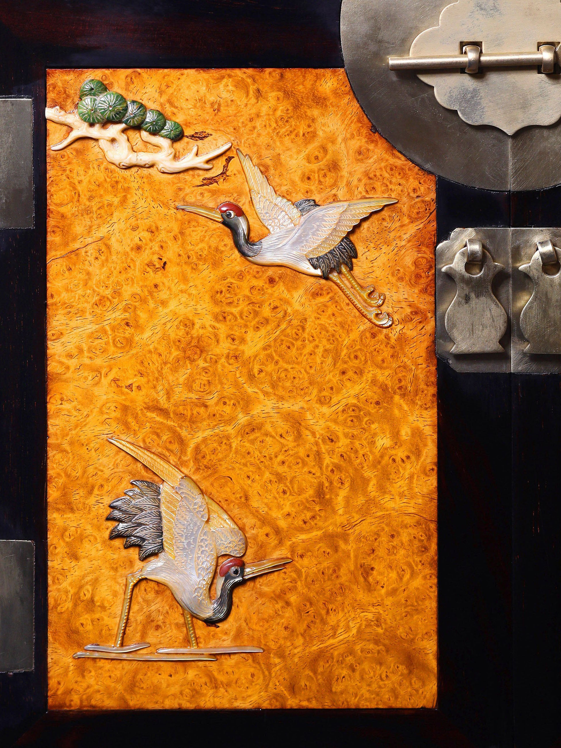 inlaid with pine and crane motifs, official leather box